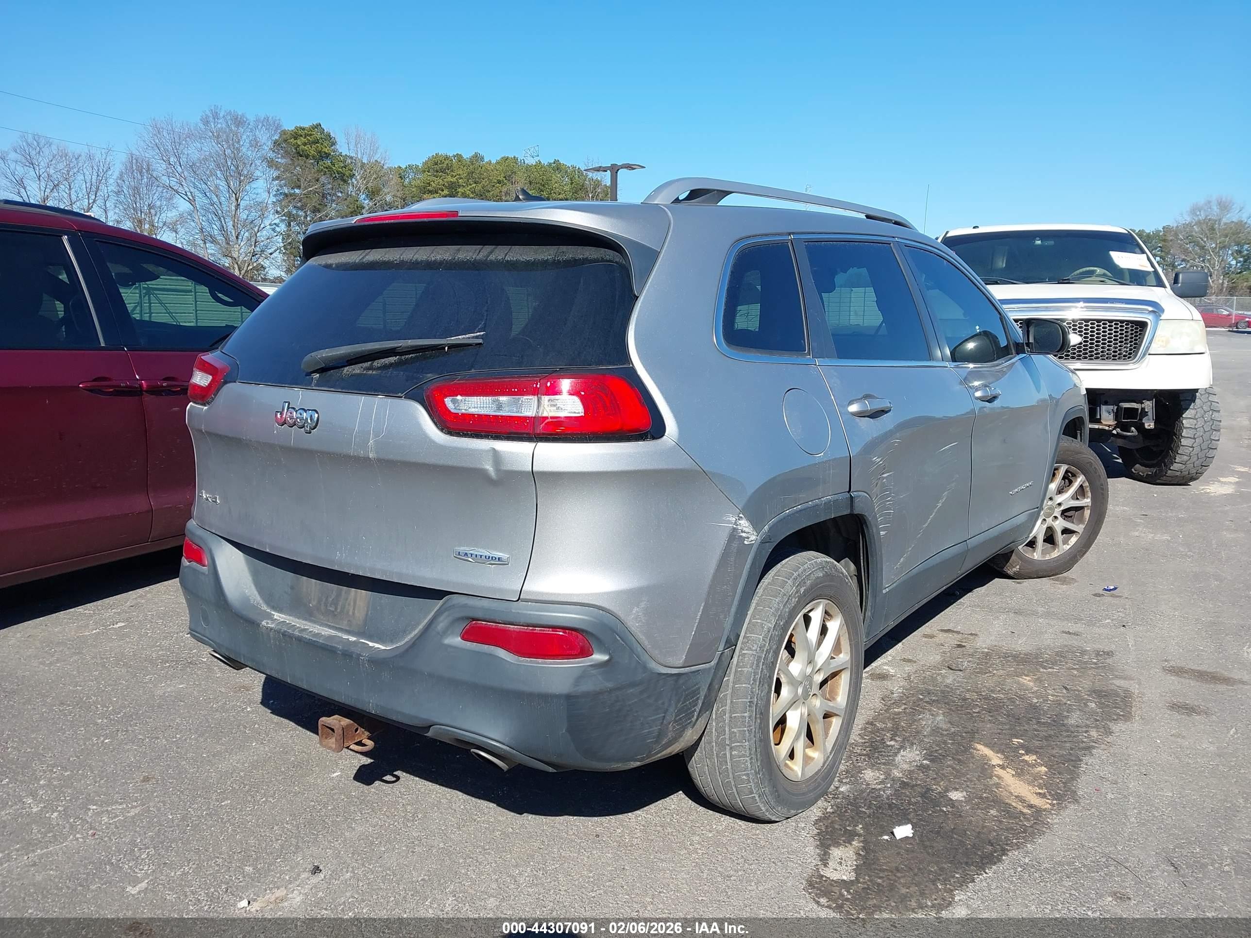 JEEP CHEROKEE image 4
