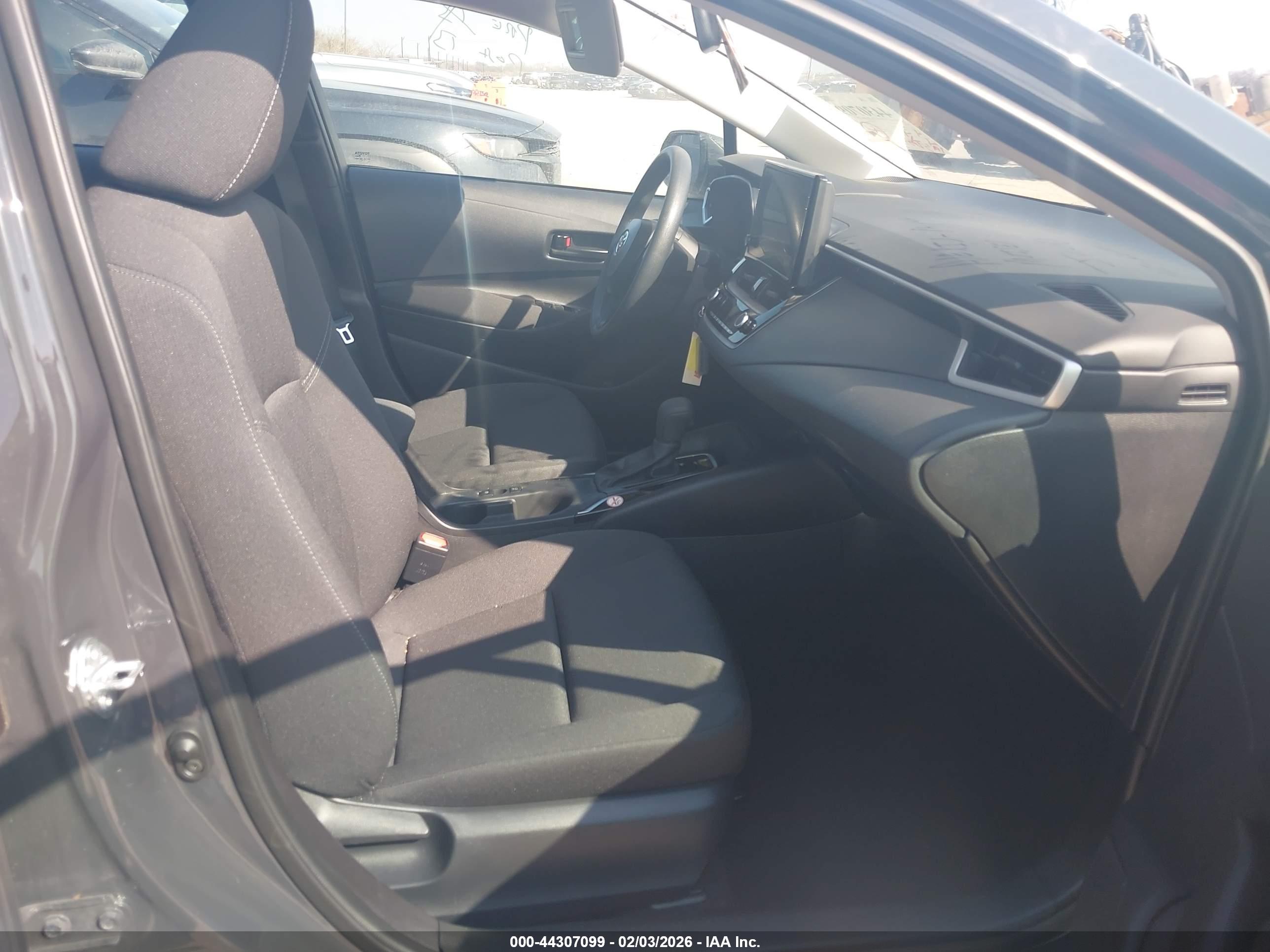 TOYOTA COROLLA image 5