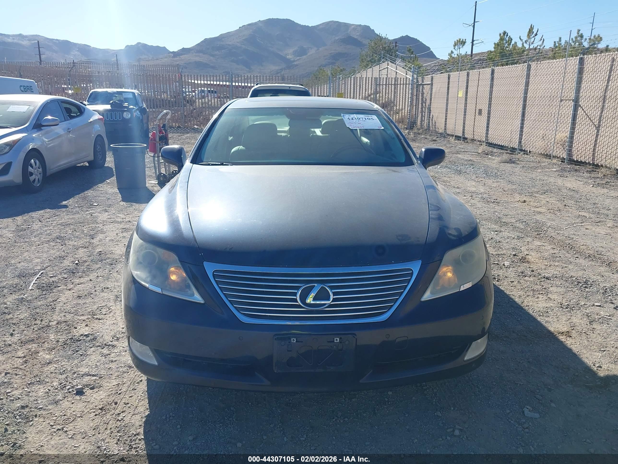 LEXUS LS image 6
