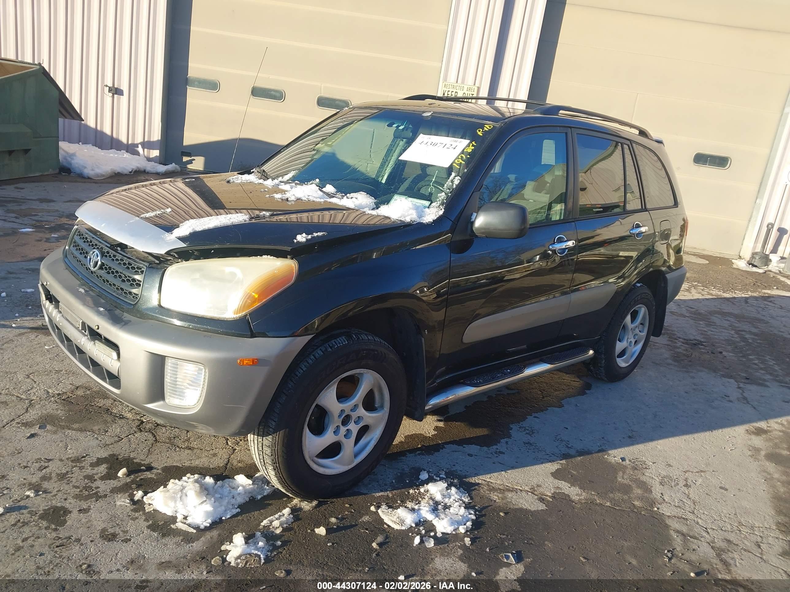 TOYOTA RAV4 image 2