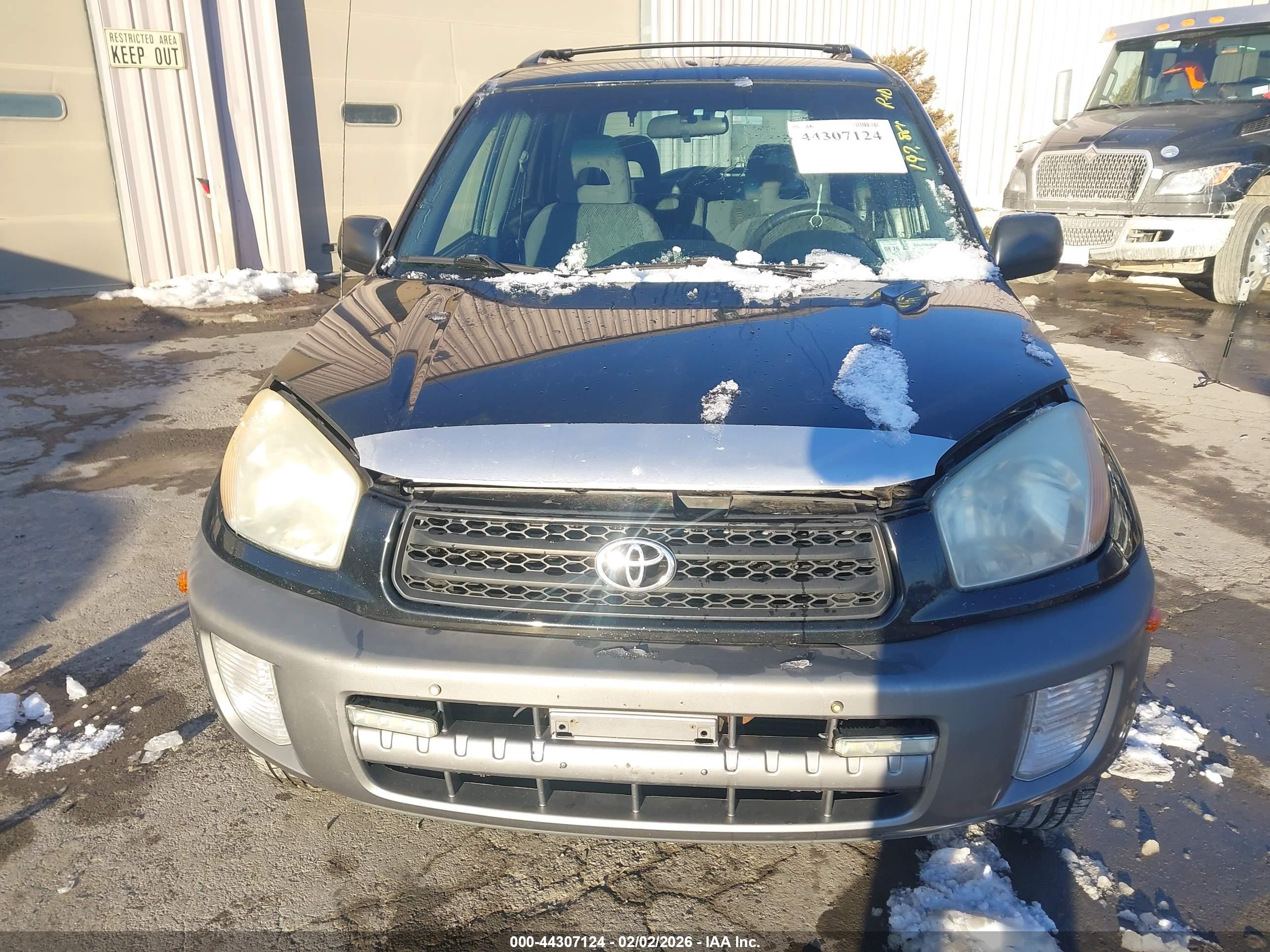 TOYOTA RAV4 image 6