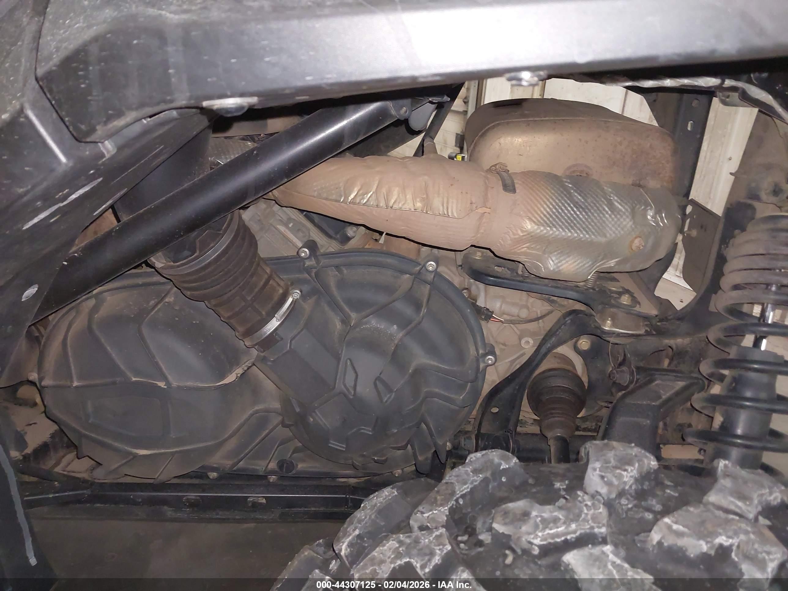 CAN-AM COMMANDER image 9