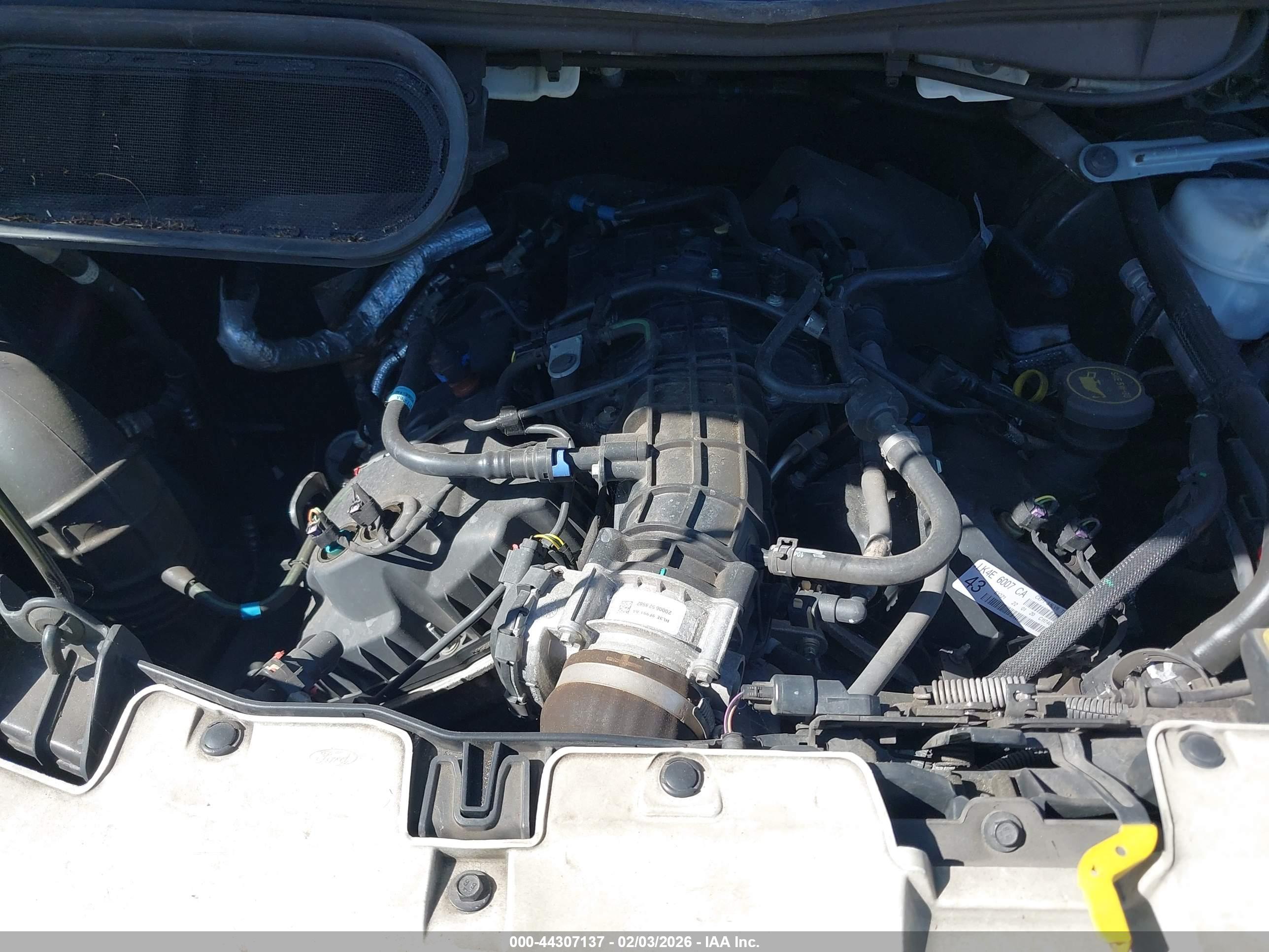 FORD TRANSIT-250 image 10