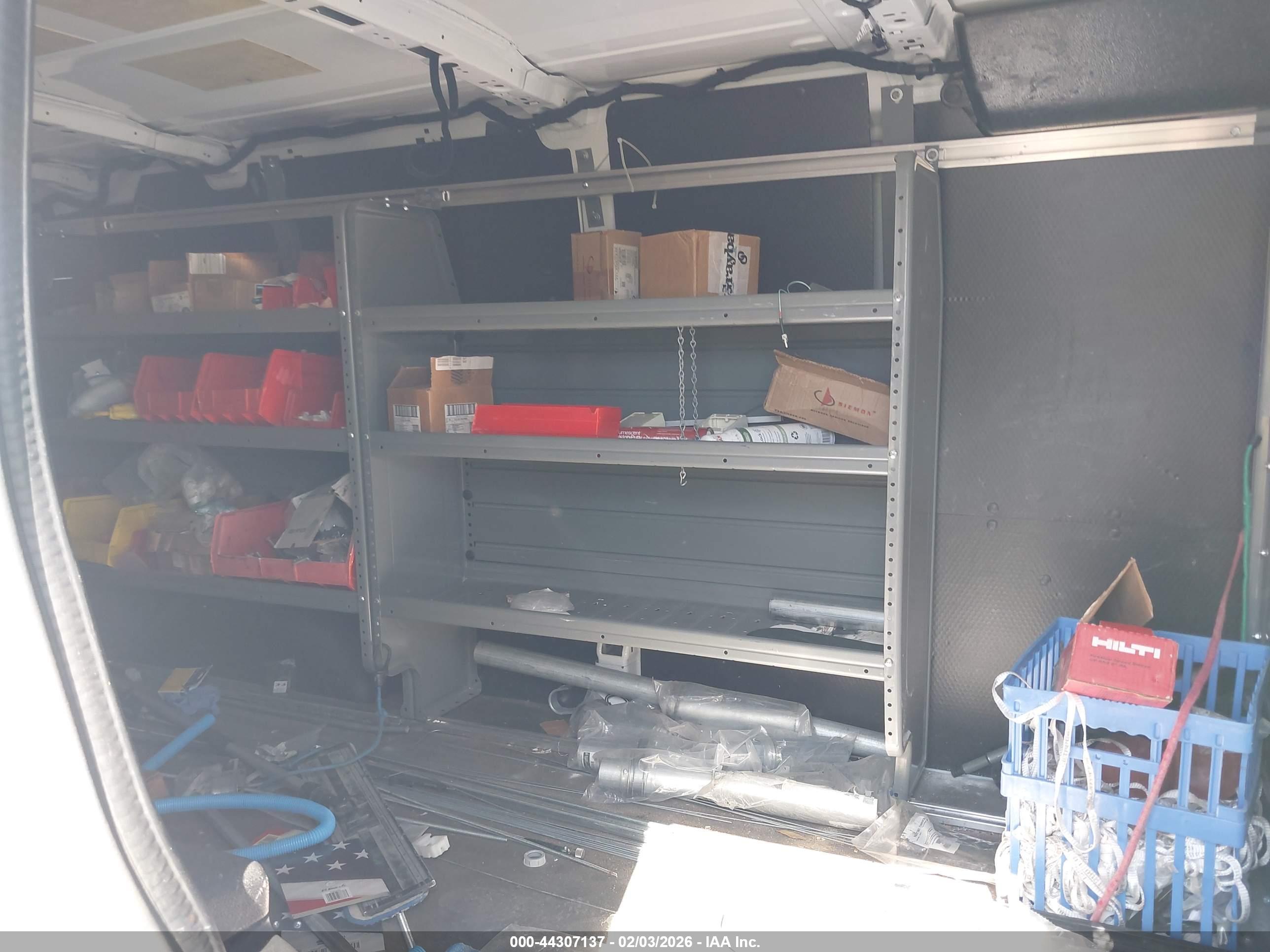 FORD TRANSIT-250 image 8