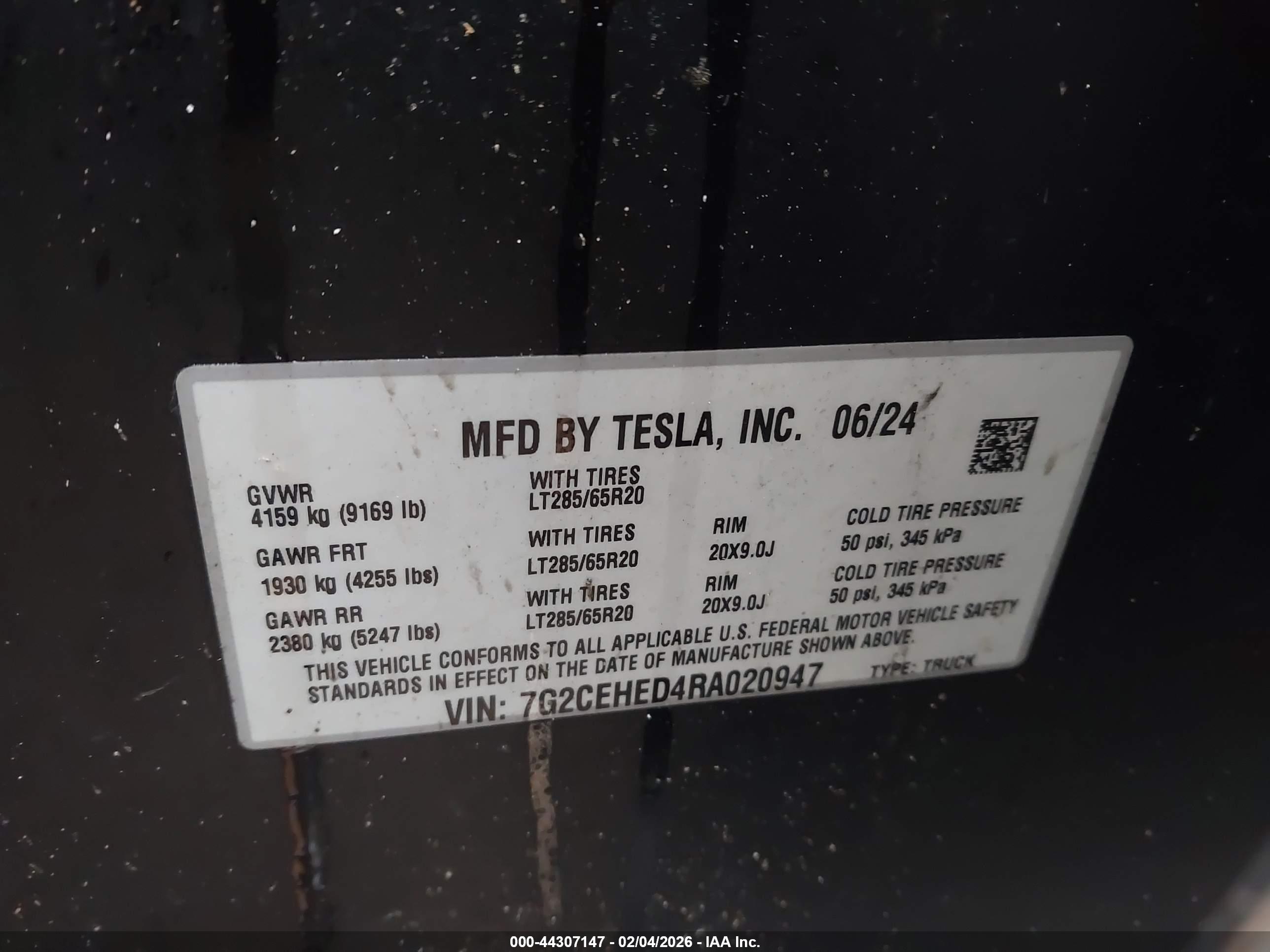 TESLA CYBERTRUCK image 9