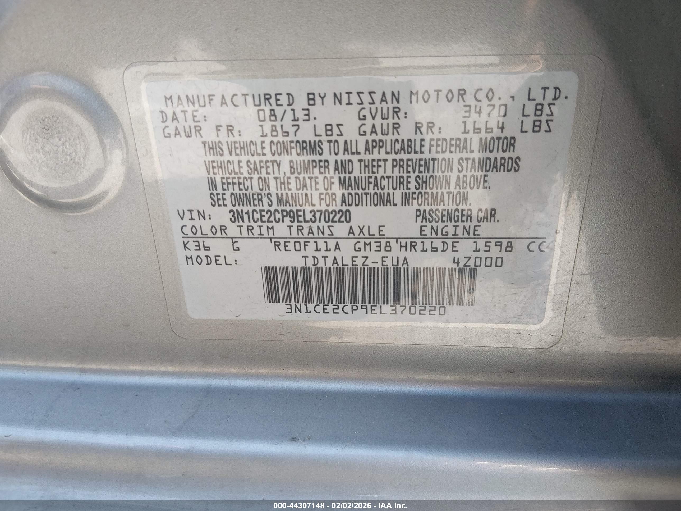 NISSAN VERSA image 9