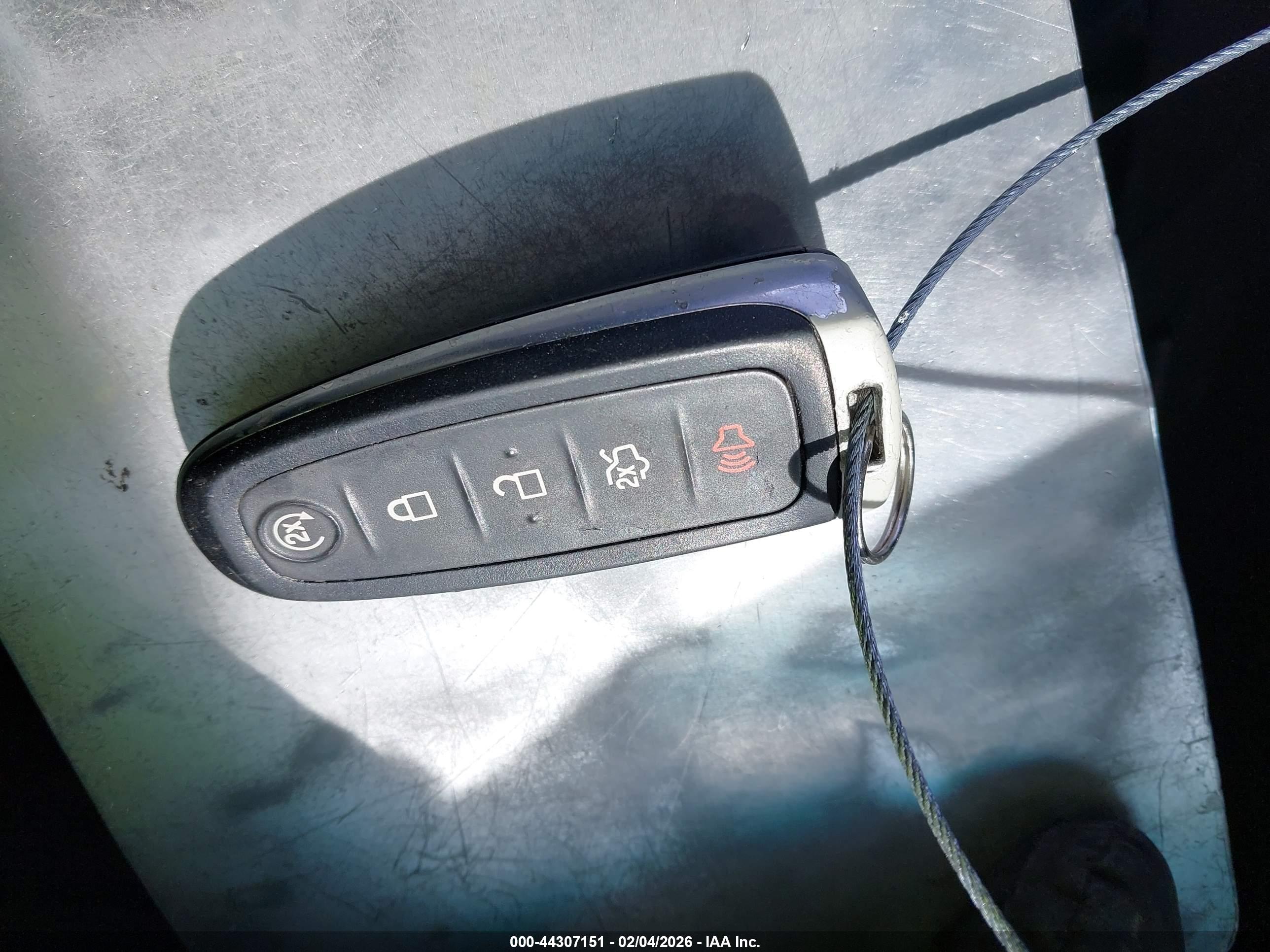 FORD EXPLORER image 11