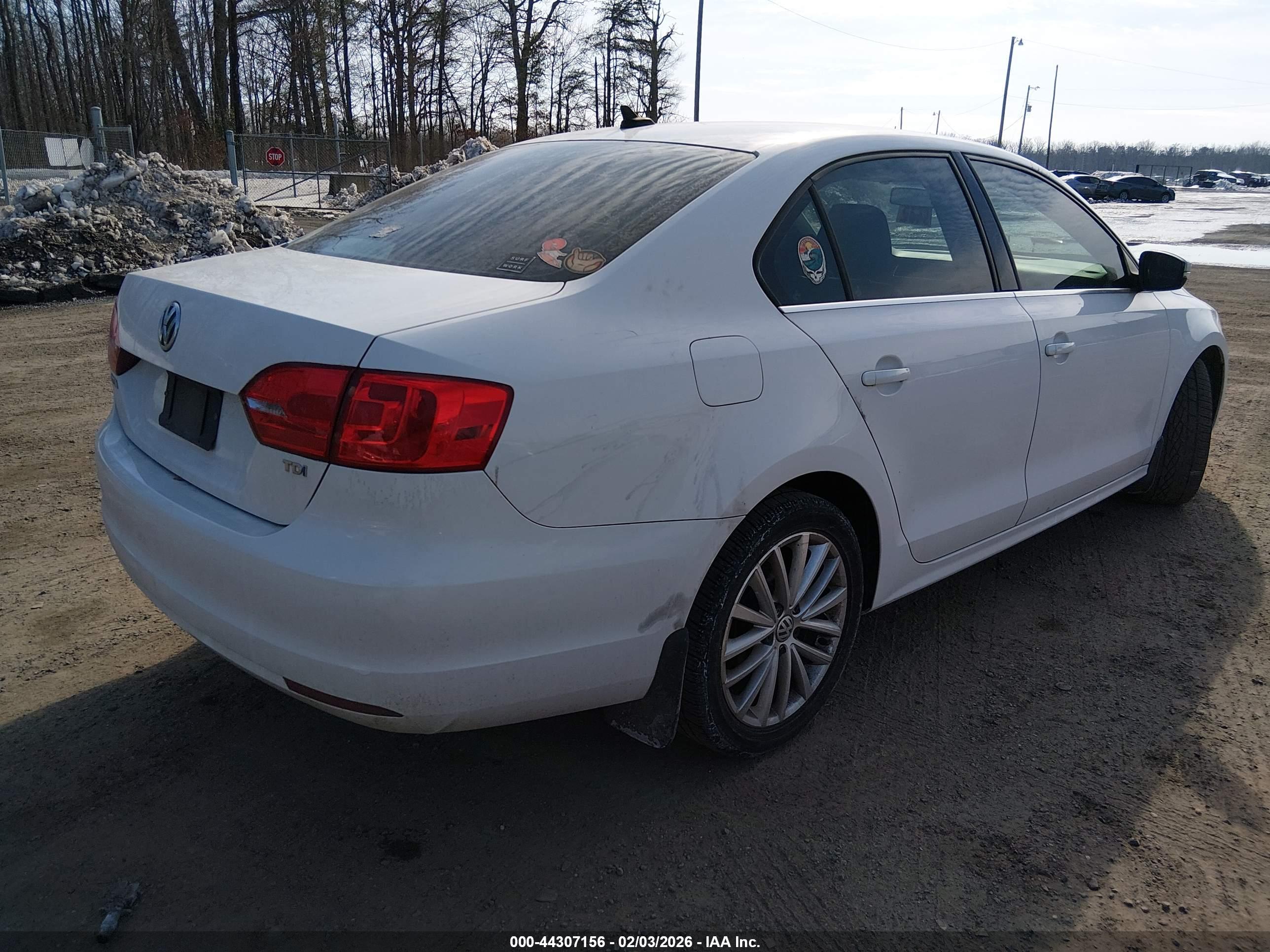 VOLKSWAGEN JETTA image 4