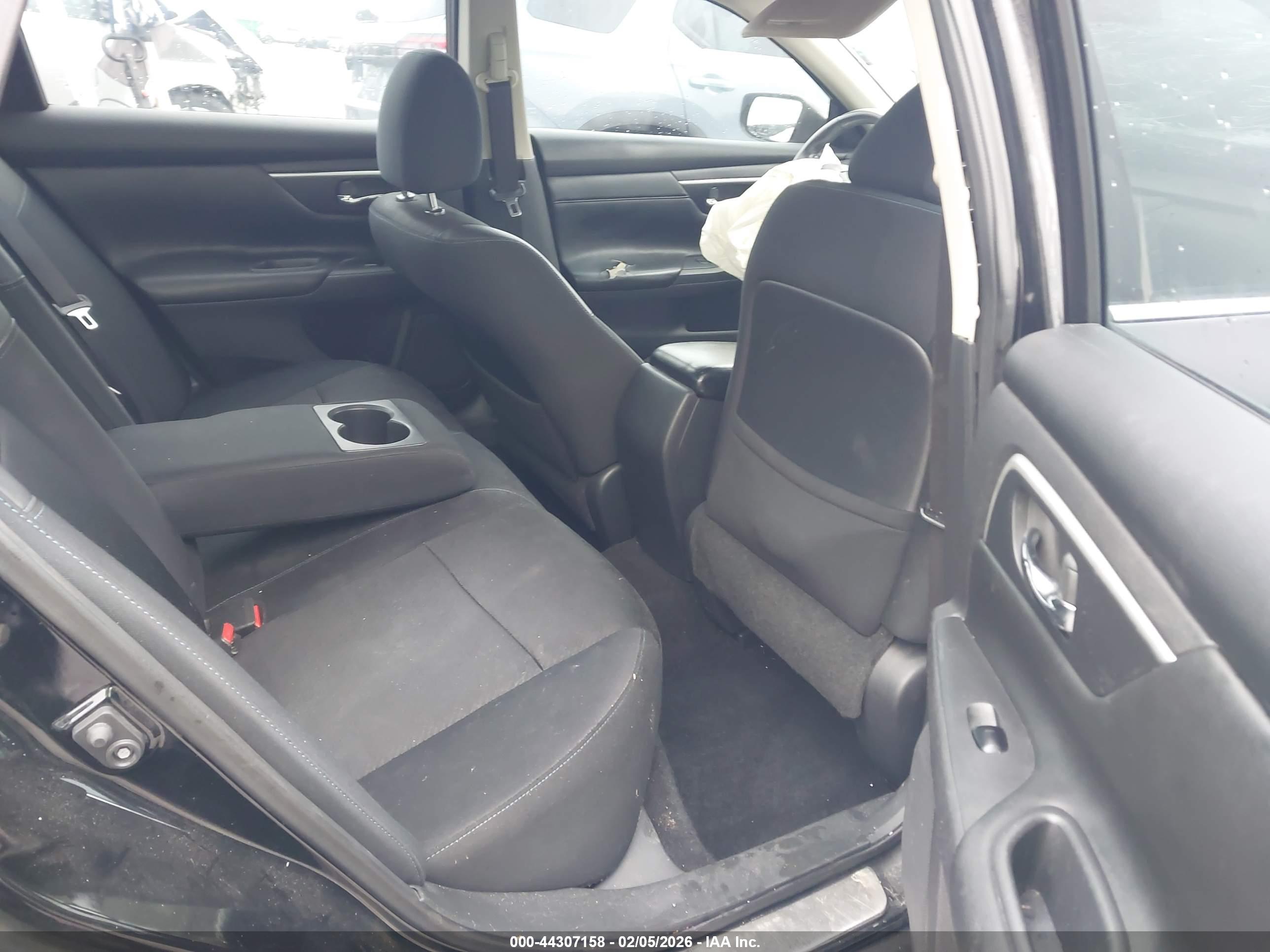 NISSAN ALTIMA image 8