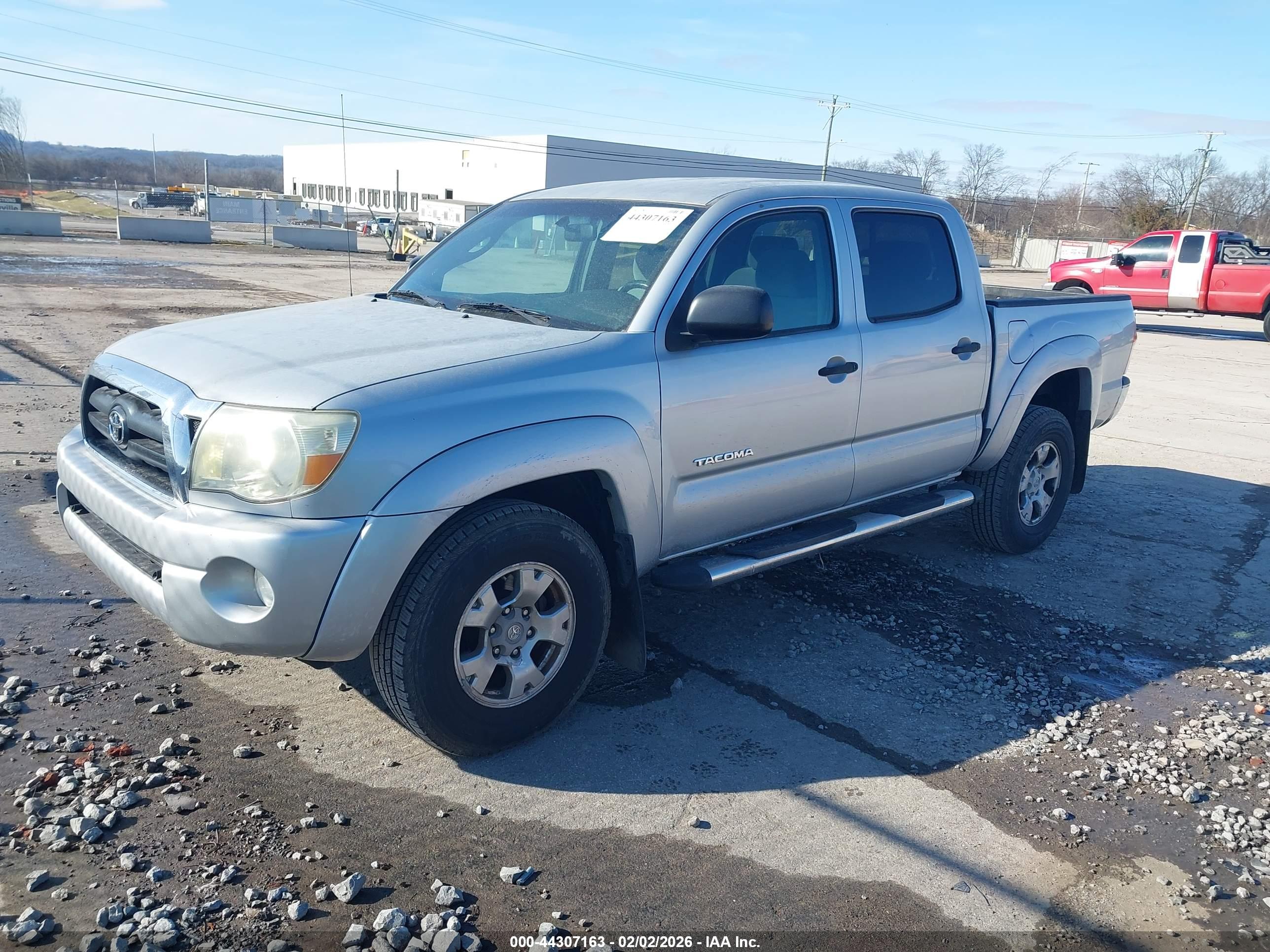 TOYOTA TACOMA image 2