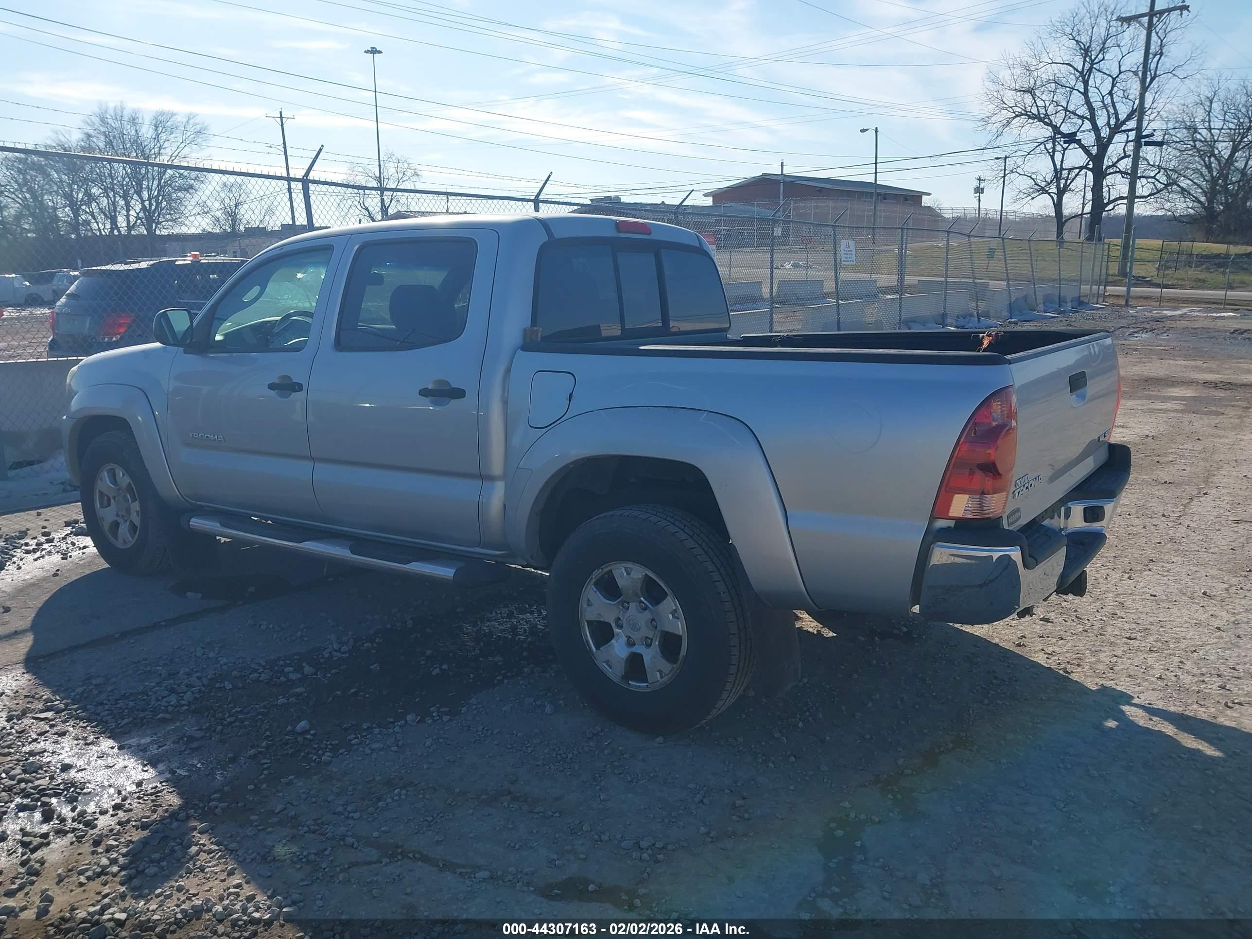 TOYOTA TACOMA image 3