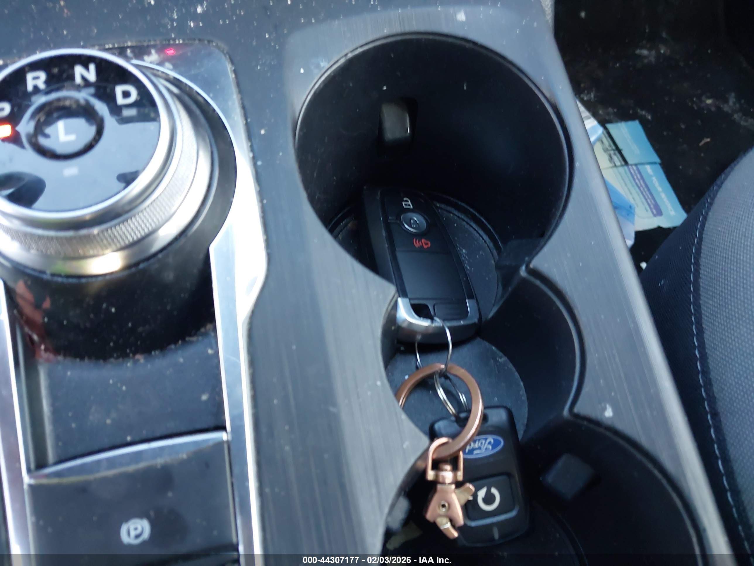 FORD ESCAPE image 11