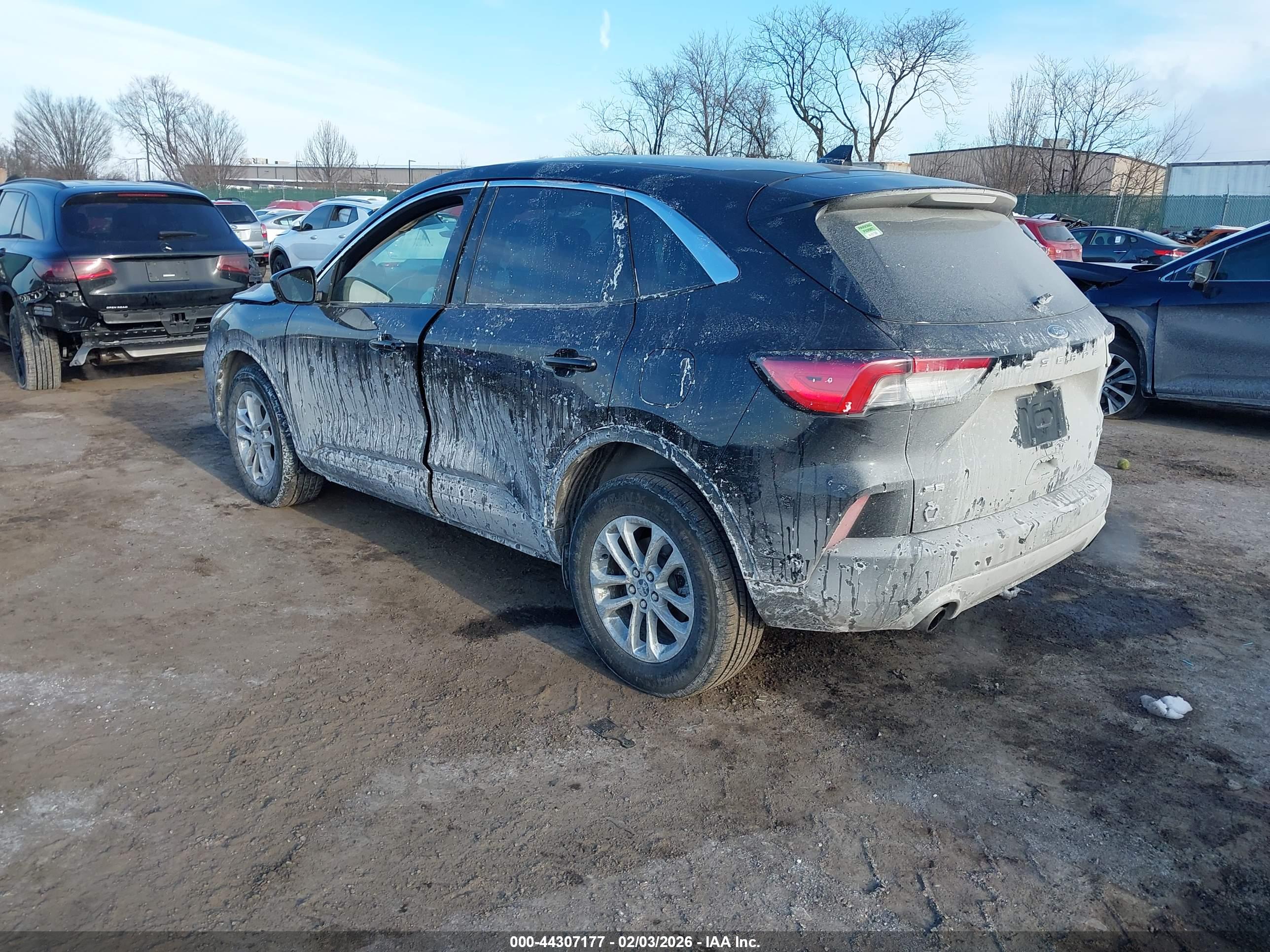 FORD ESCAPE image 3