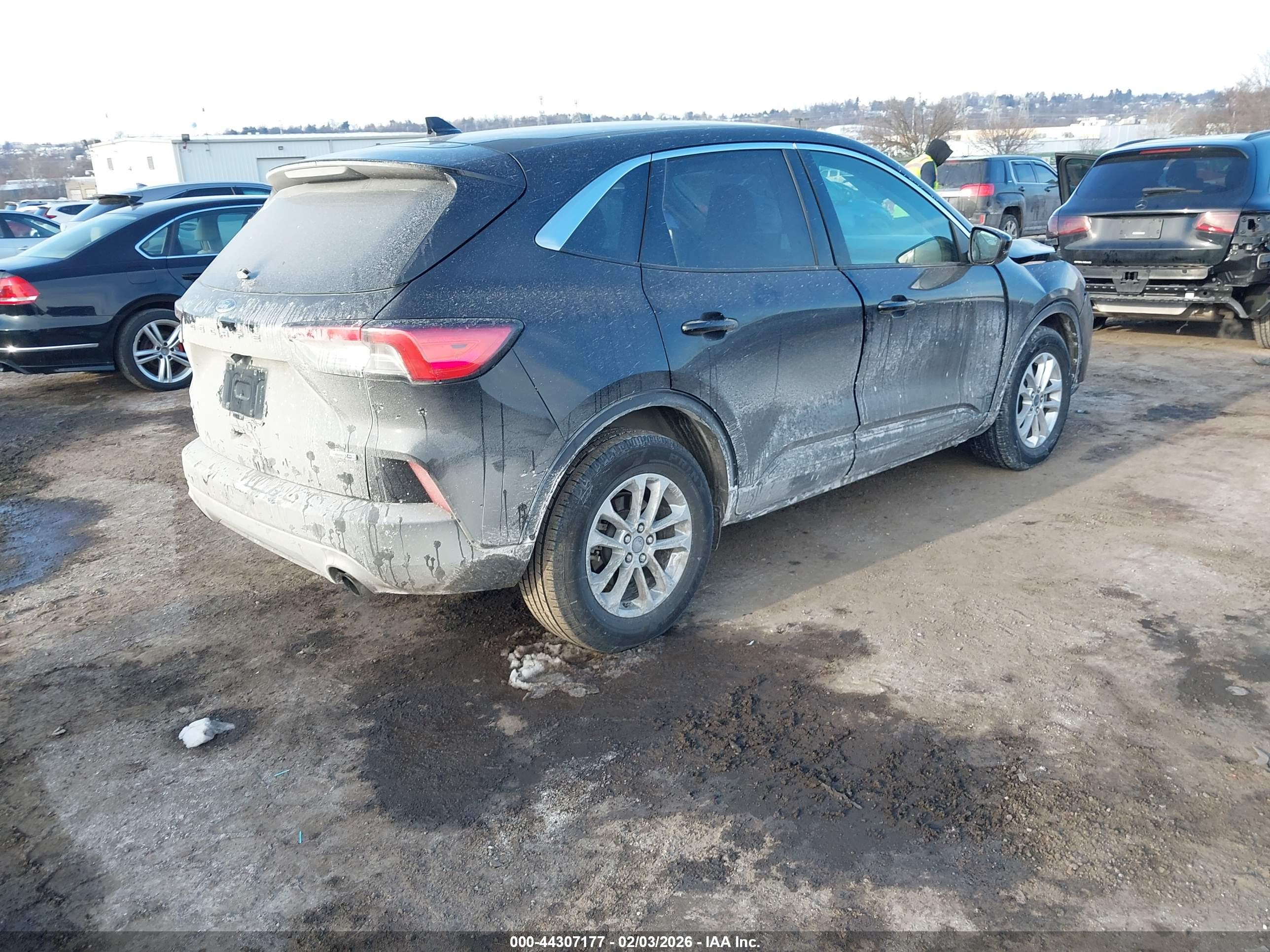 FORD ESCAPE image 4