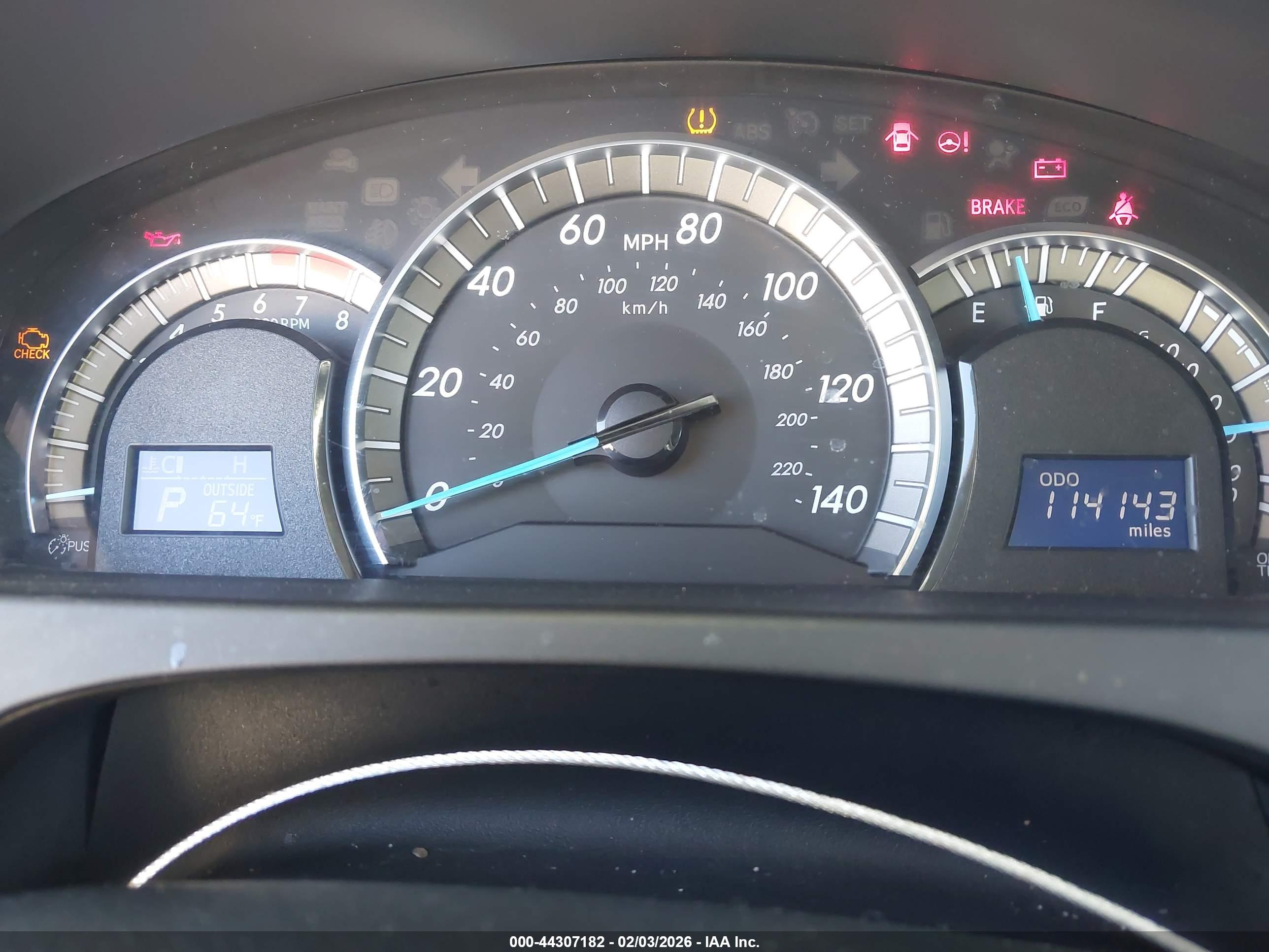 TOYOTA CAMRY image 7