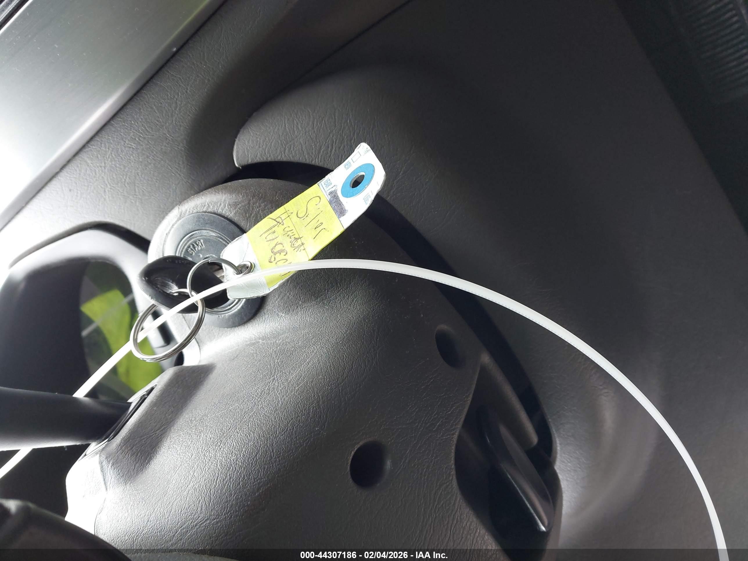 HYUNDAI TUCSON image 11