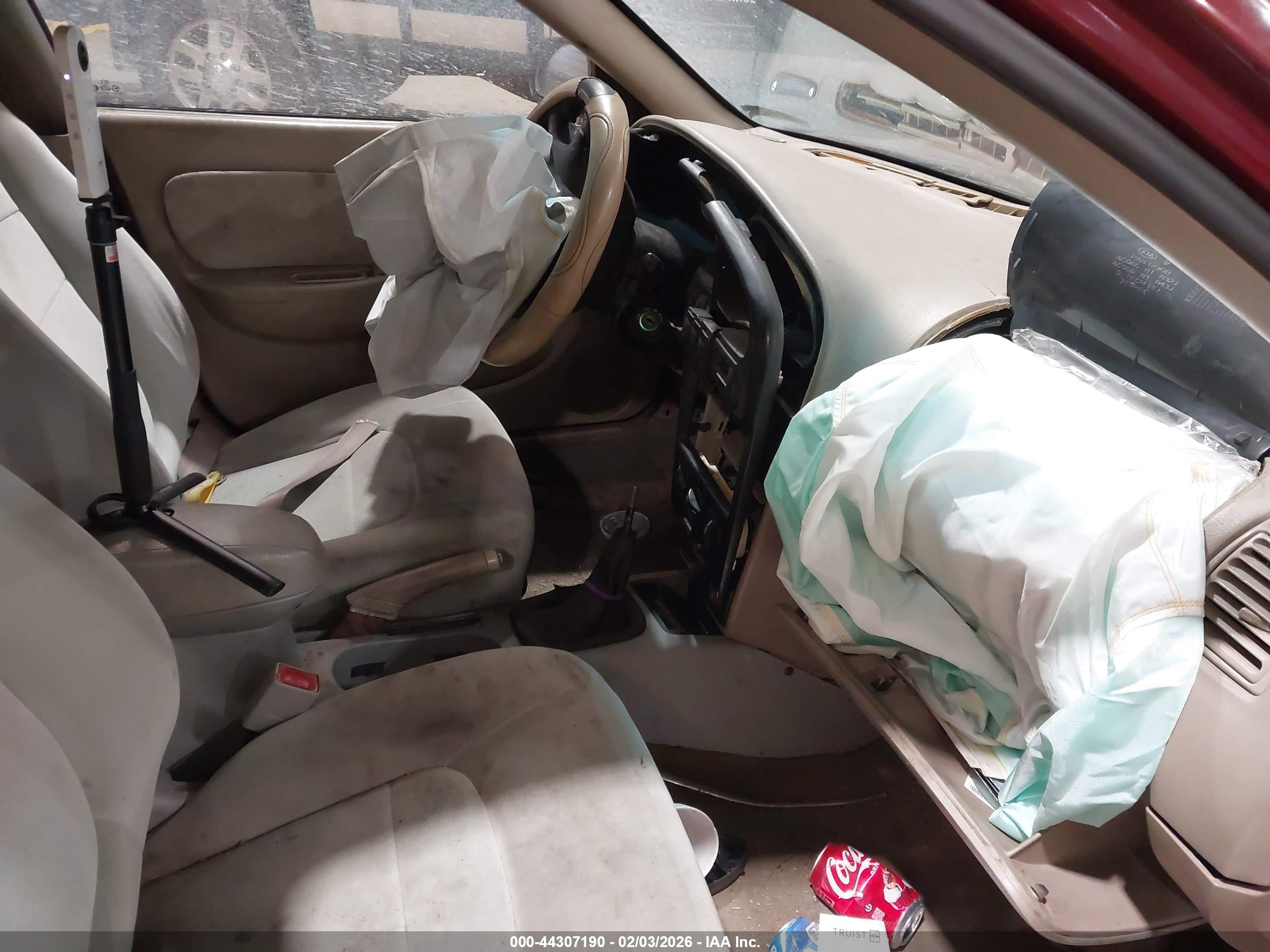 KIA SPECTRA image 5