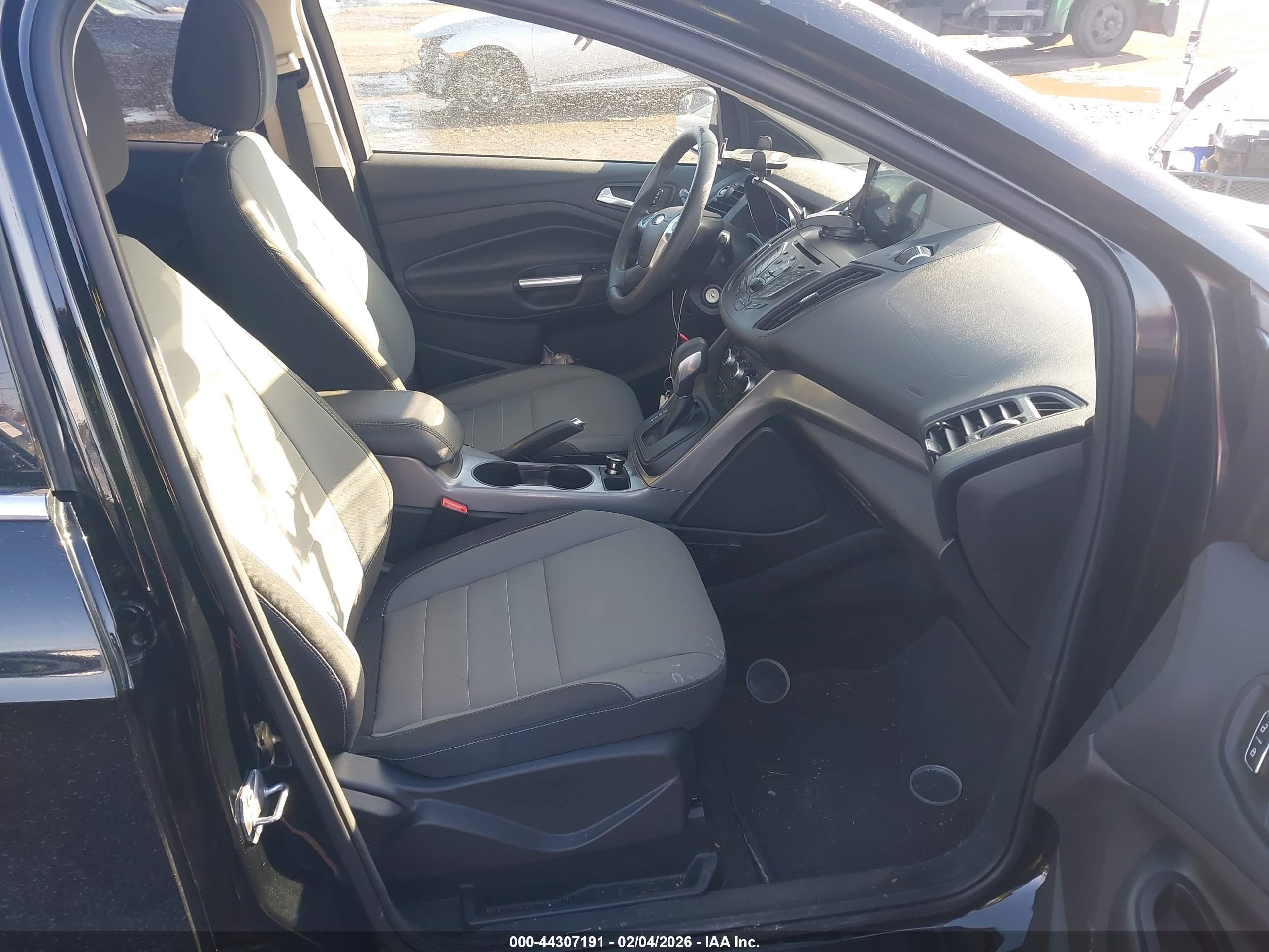 FORD ESCAPE image 5