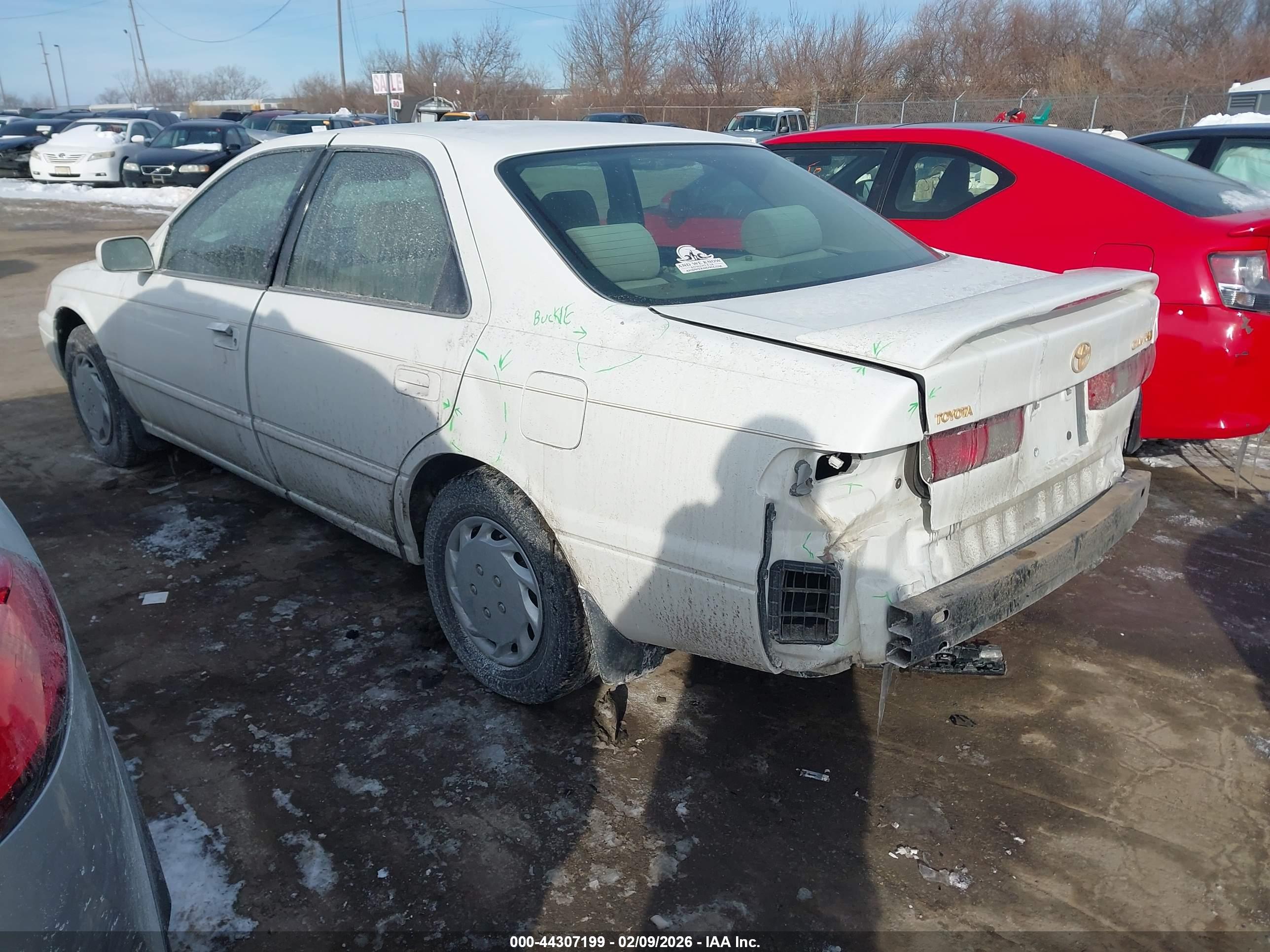 TOYOTA CAMRY image 3