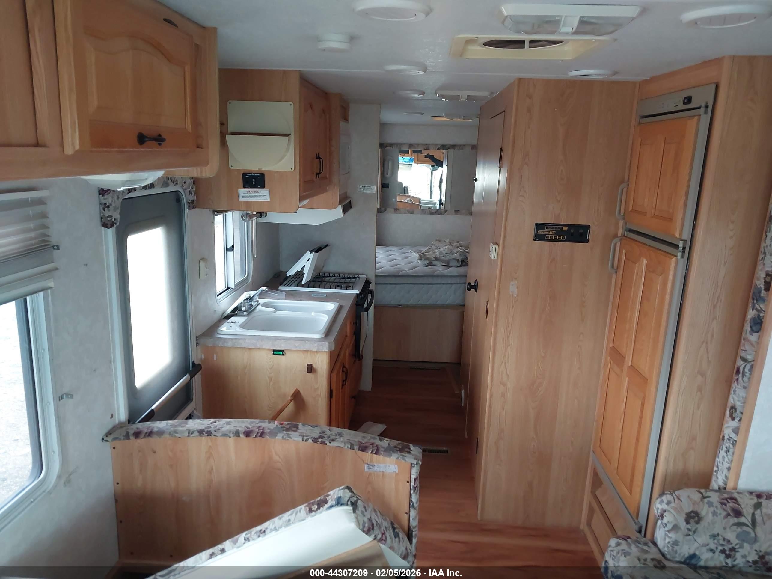 WORKHORSE CUSTOM image 8