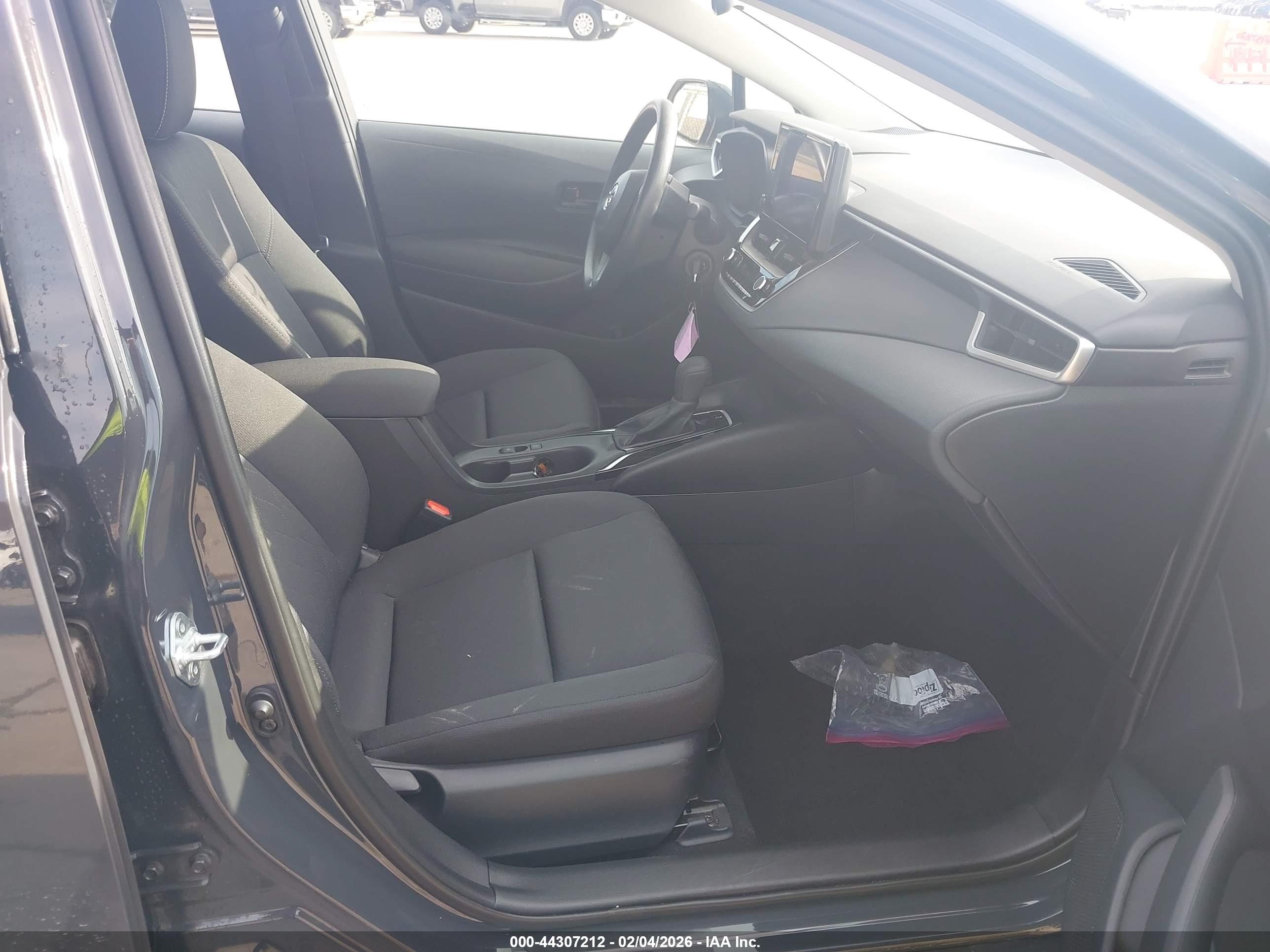 TOYOTA COROLLA image 5