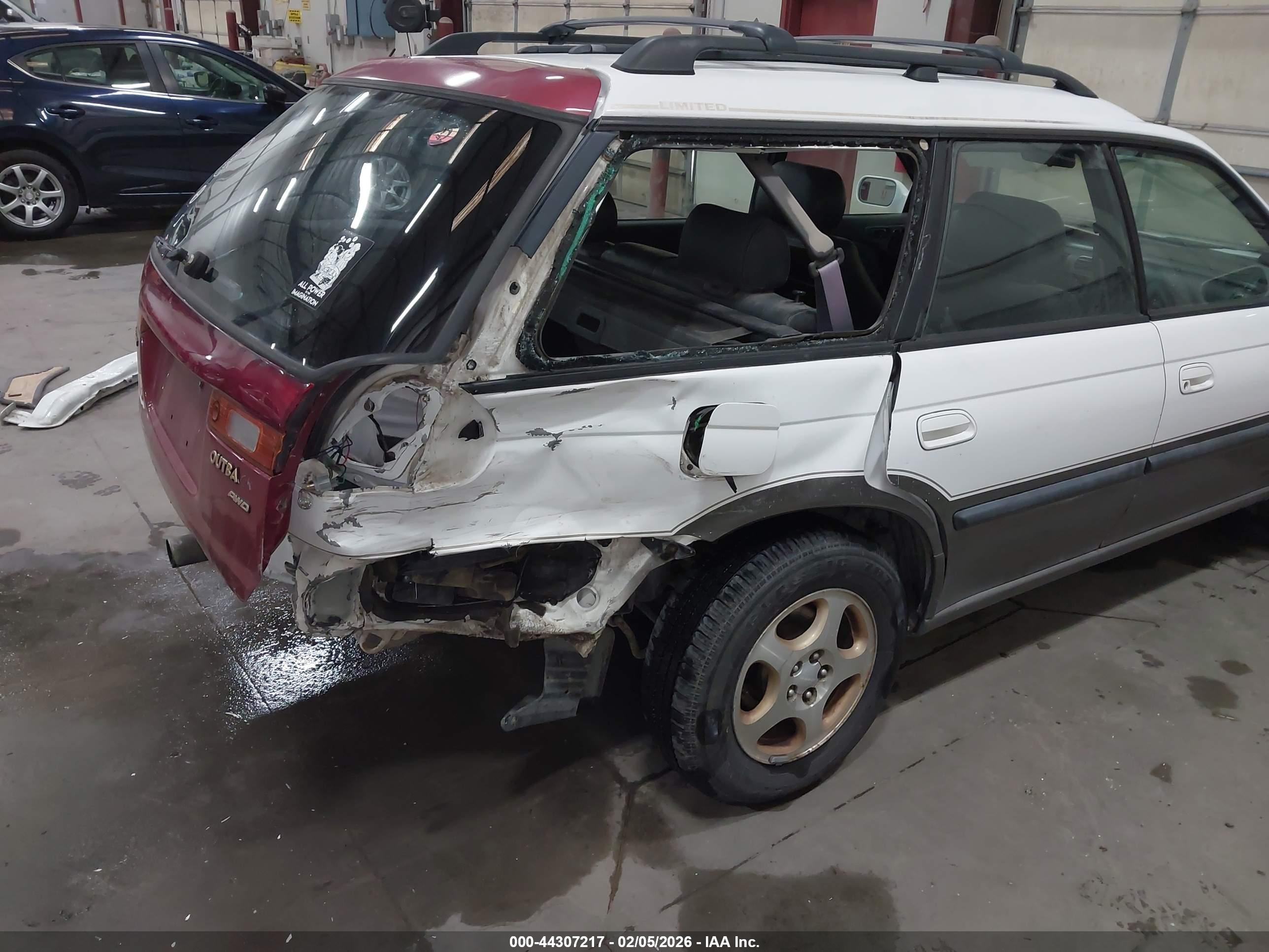 SUBARU LEGACY image 6