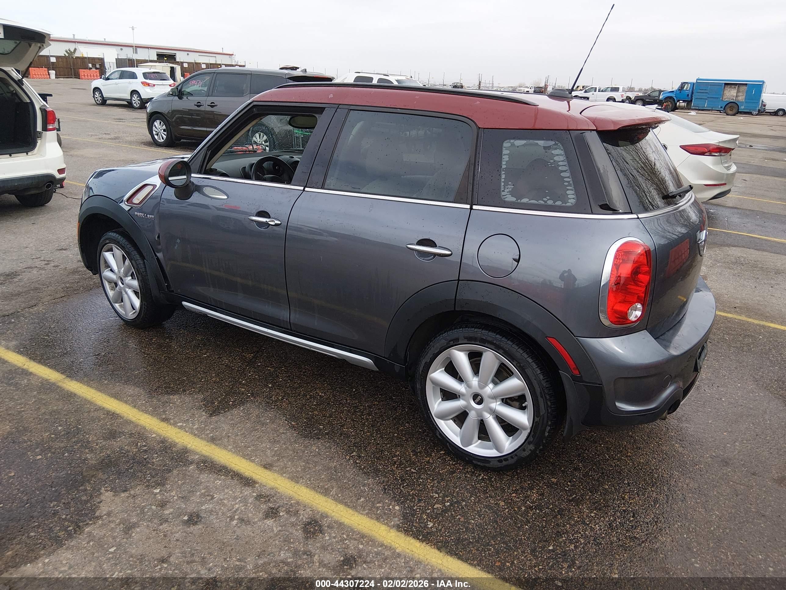 MINI COUNTRYMAN image 3