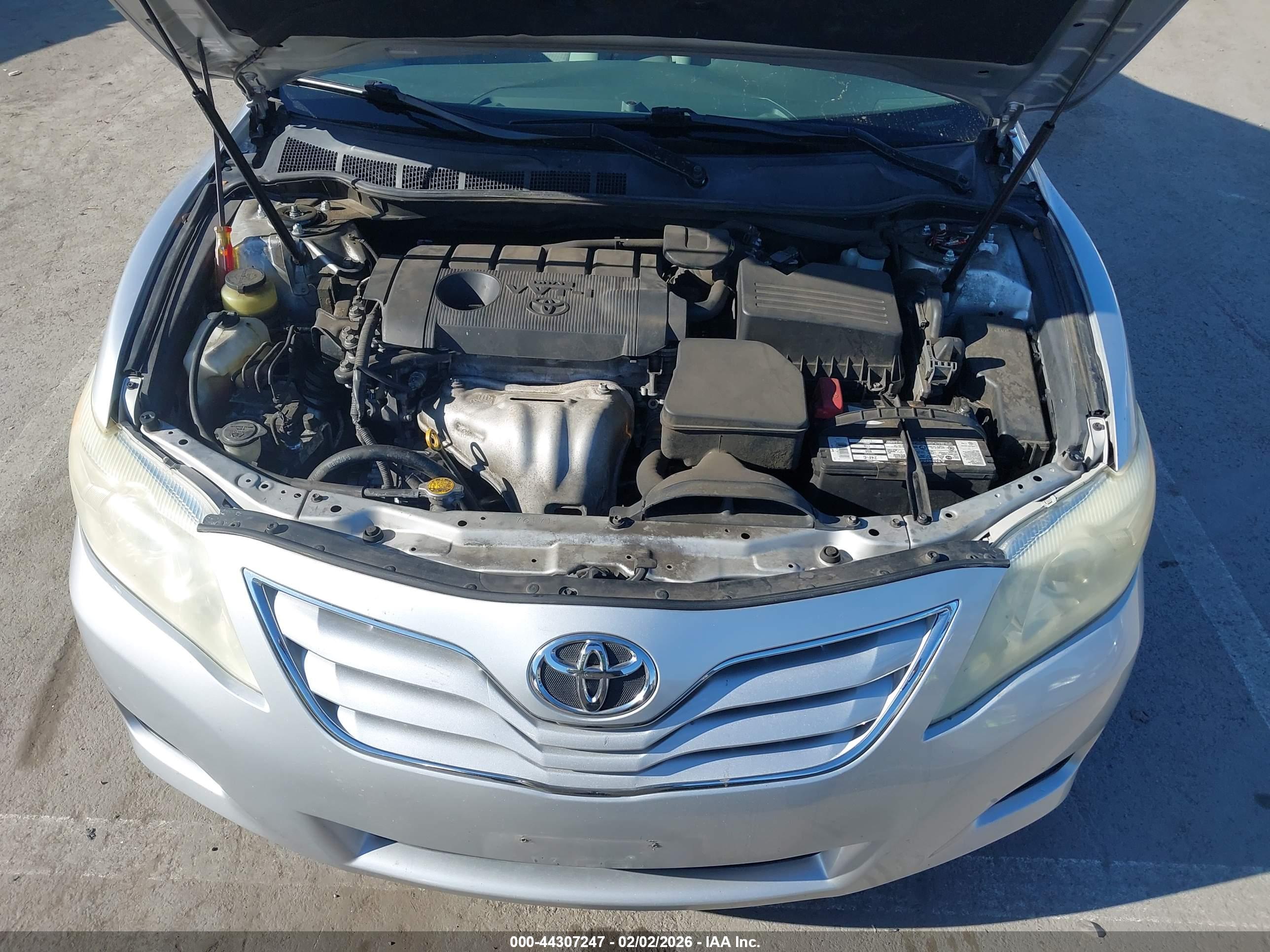 TOYOTA CAMRY image 10