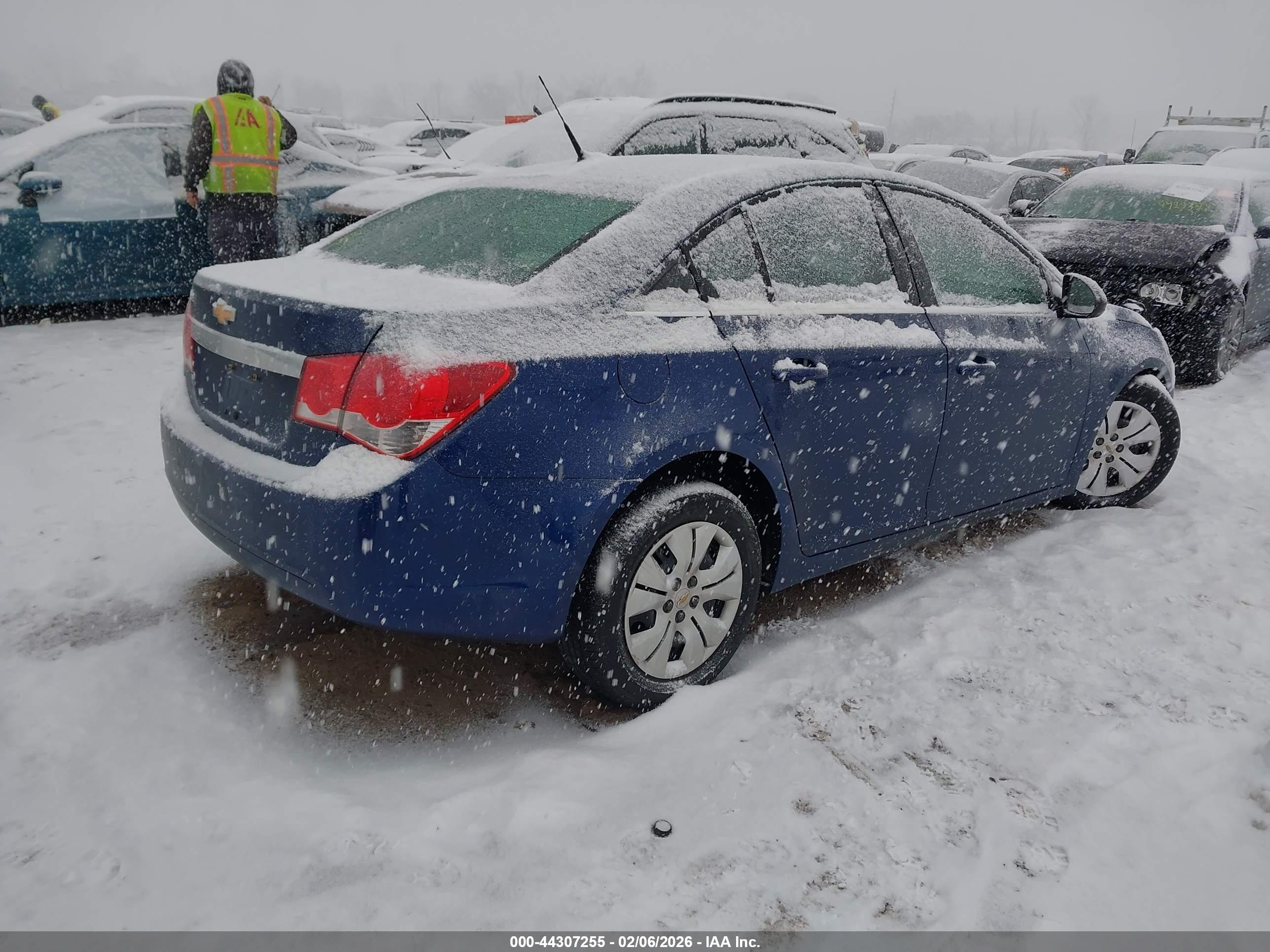 CHEVROLET CRUZE image 4