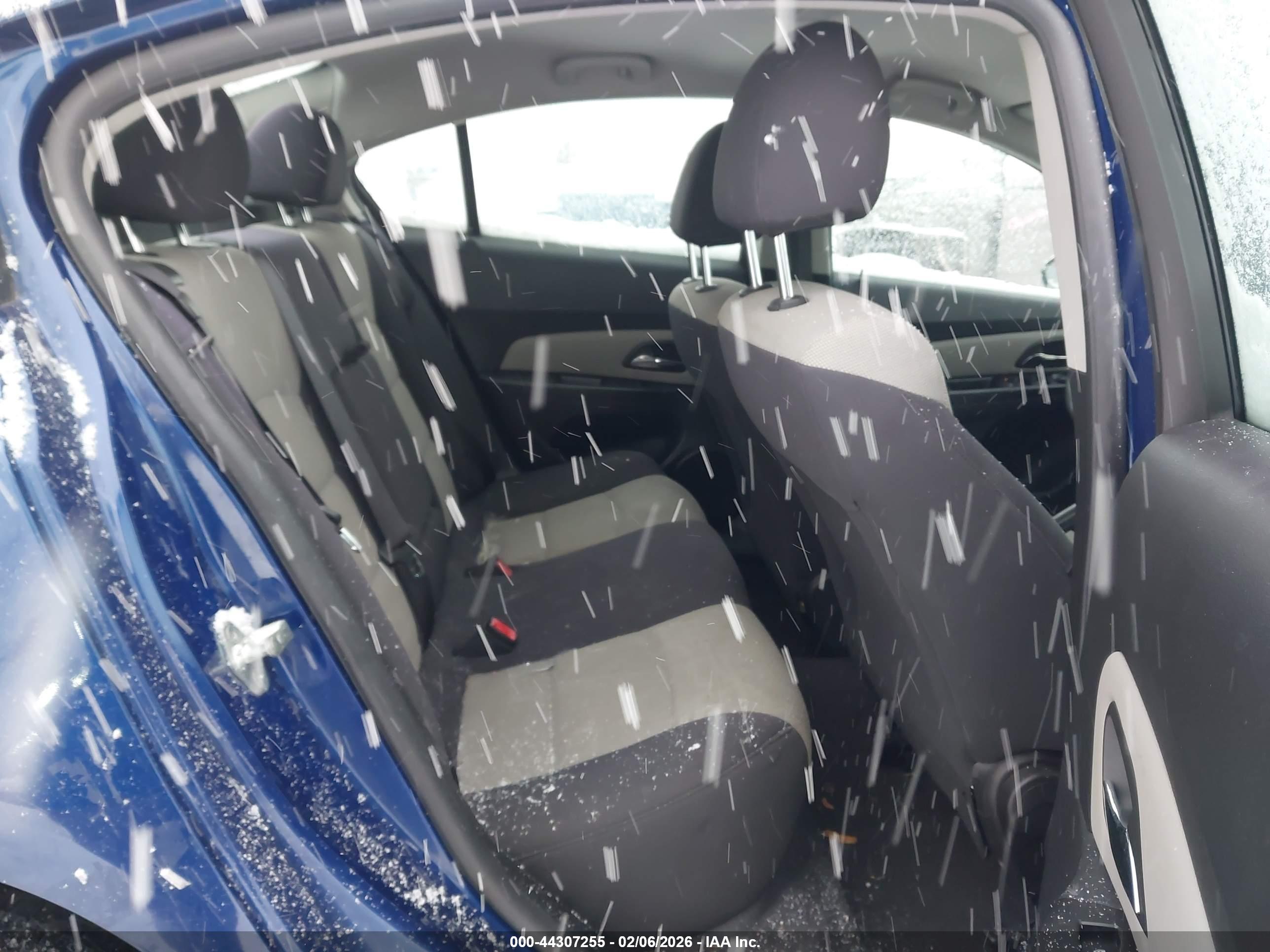 CHEVROLET CRUZE image 8