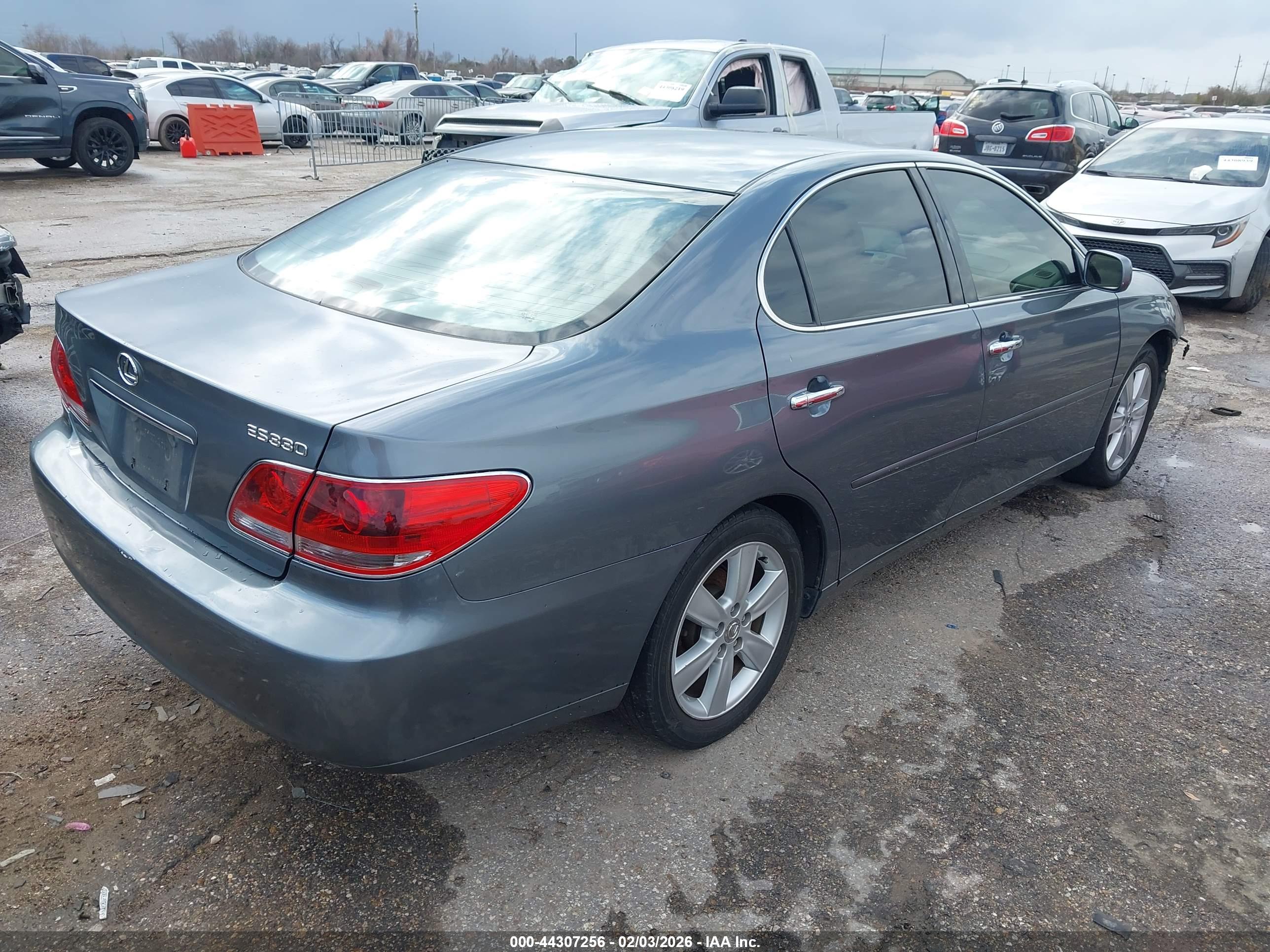 LEXUS ES image 4
