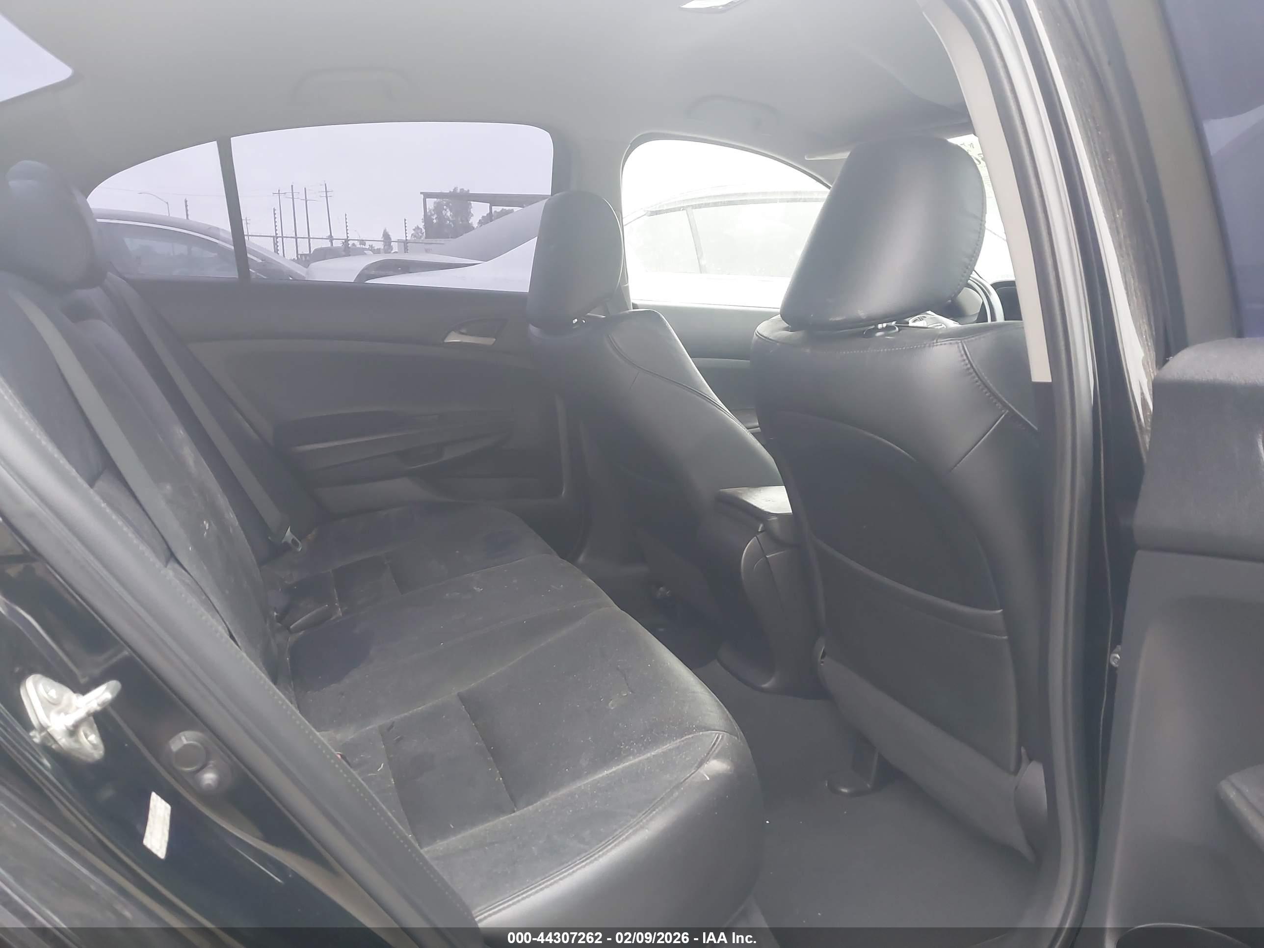 HONDA ACCORD image 8