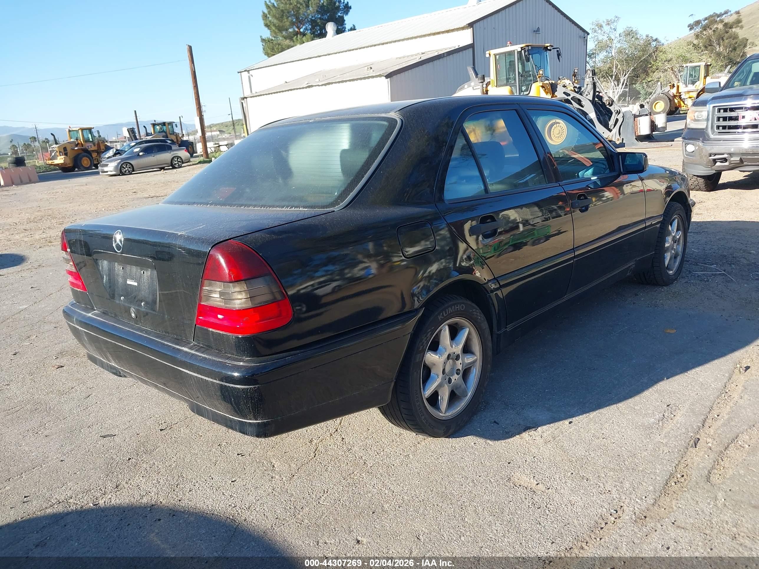 MERCEDES-BENZ C image 4