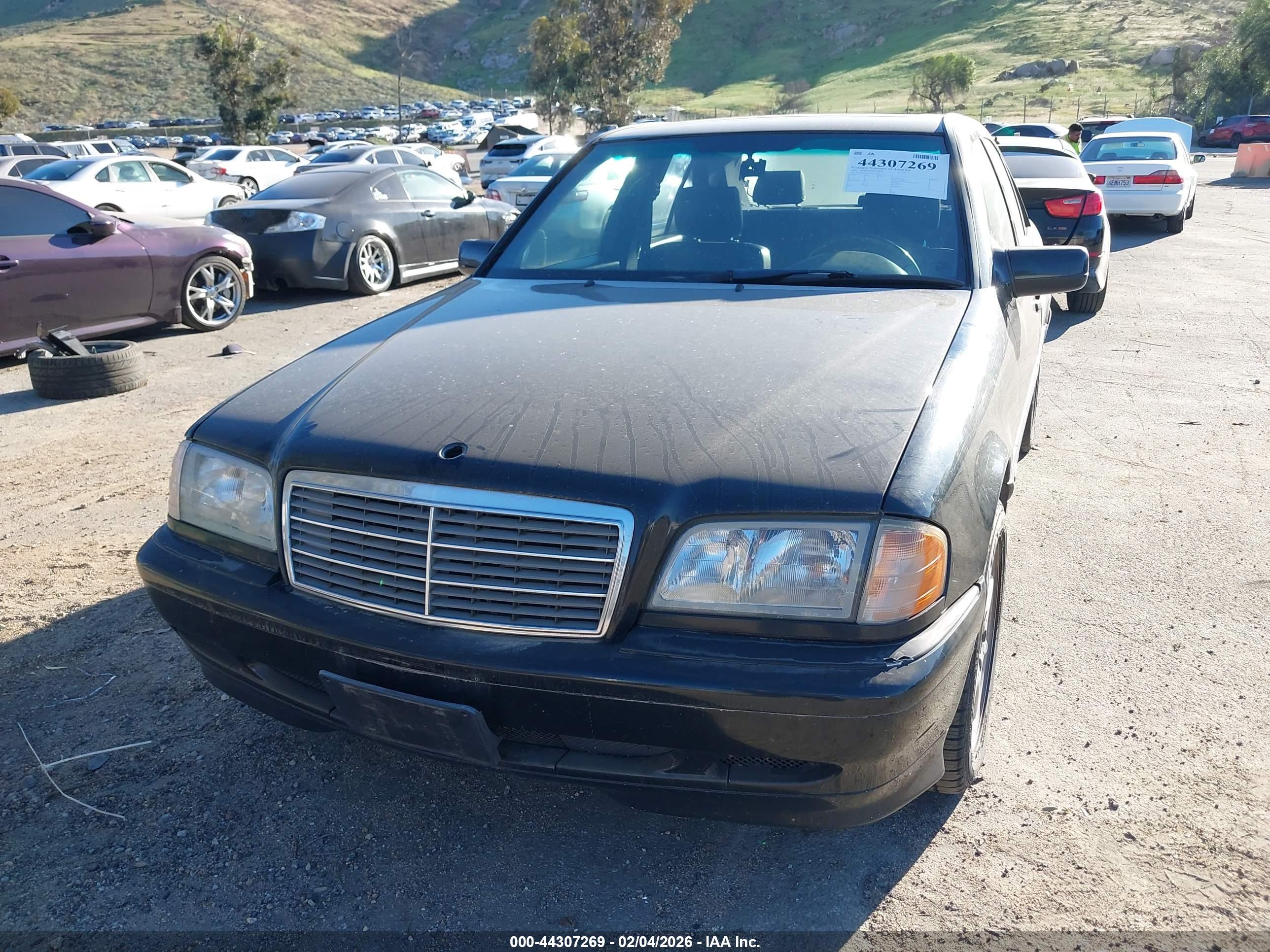 MERCEDES-BENZ C image 6