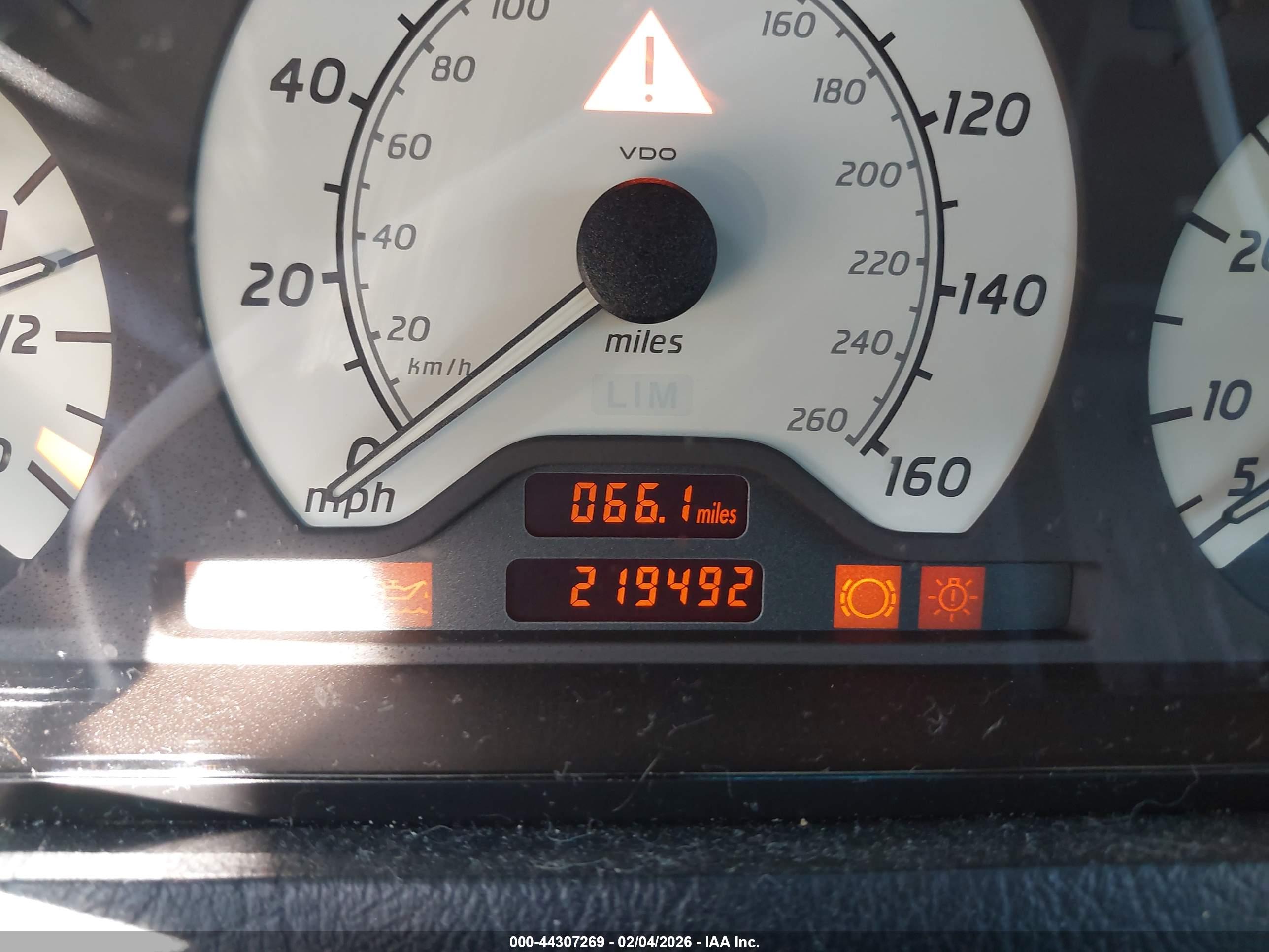 MERCEDES-BENZ C image 7