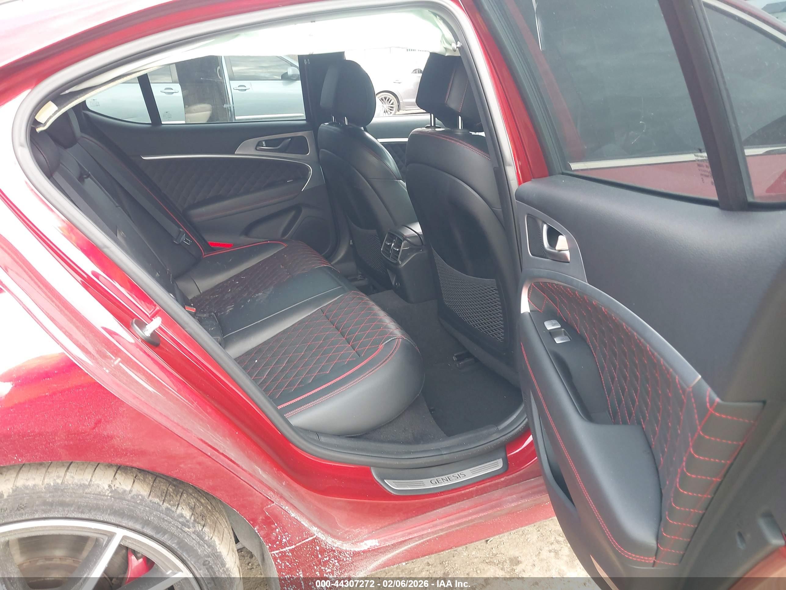 GENESIS G70 image 8