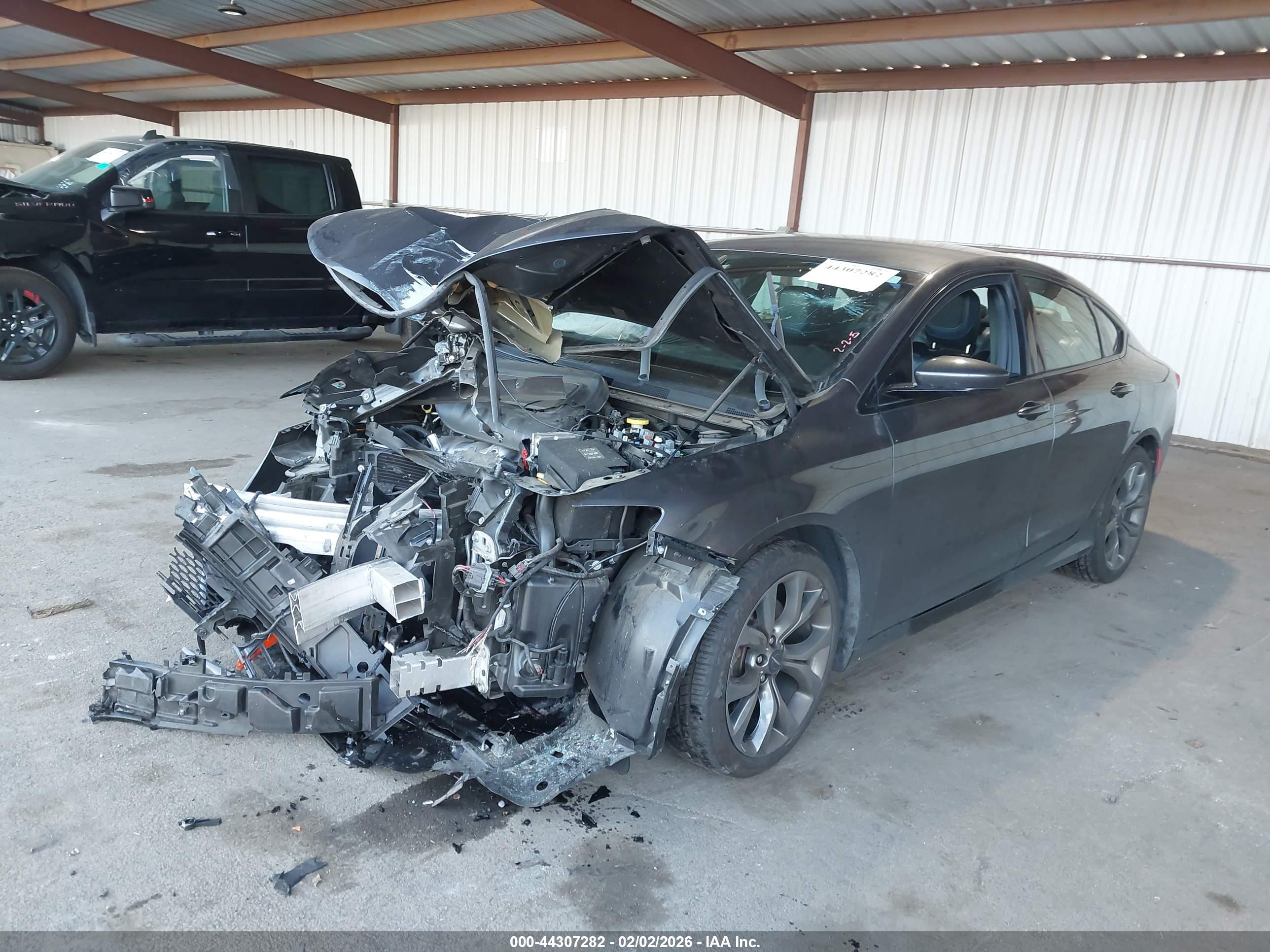 CHRYSLER 200 image 2
