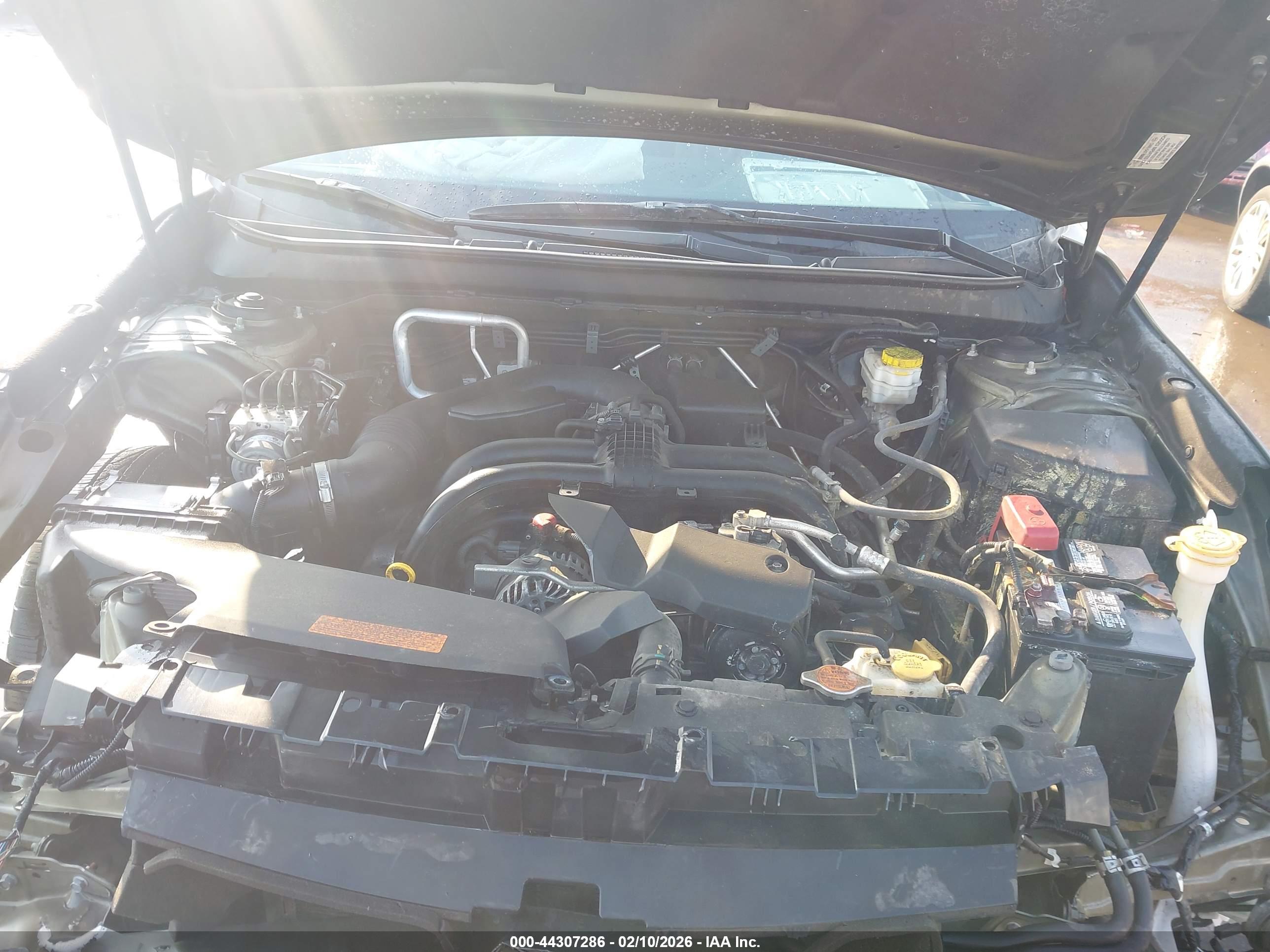 SUBARU OUTBACK image 10