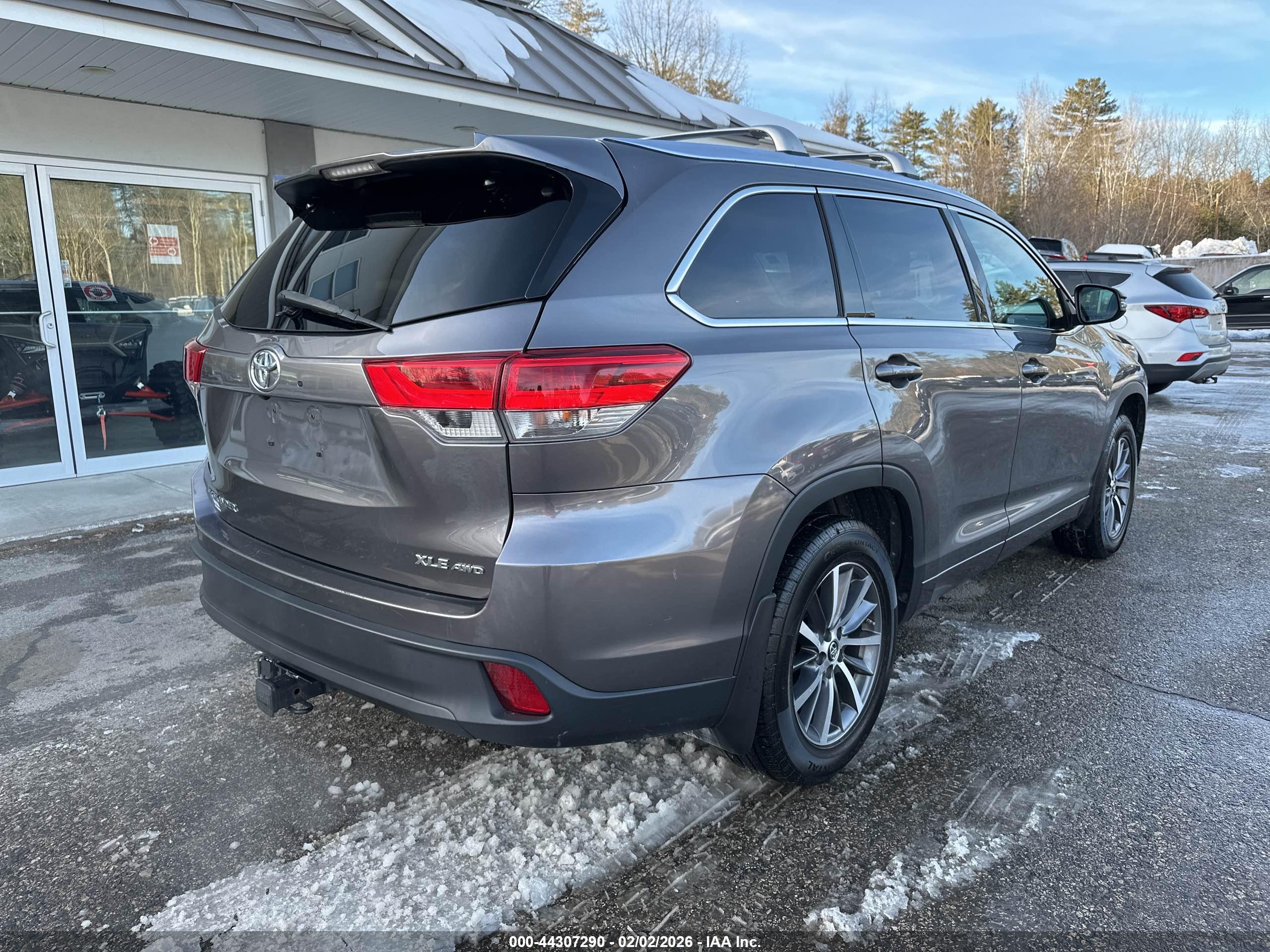 TOYOTA HIGHLANDER image 4