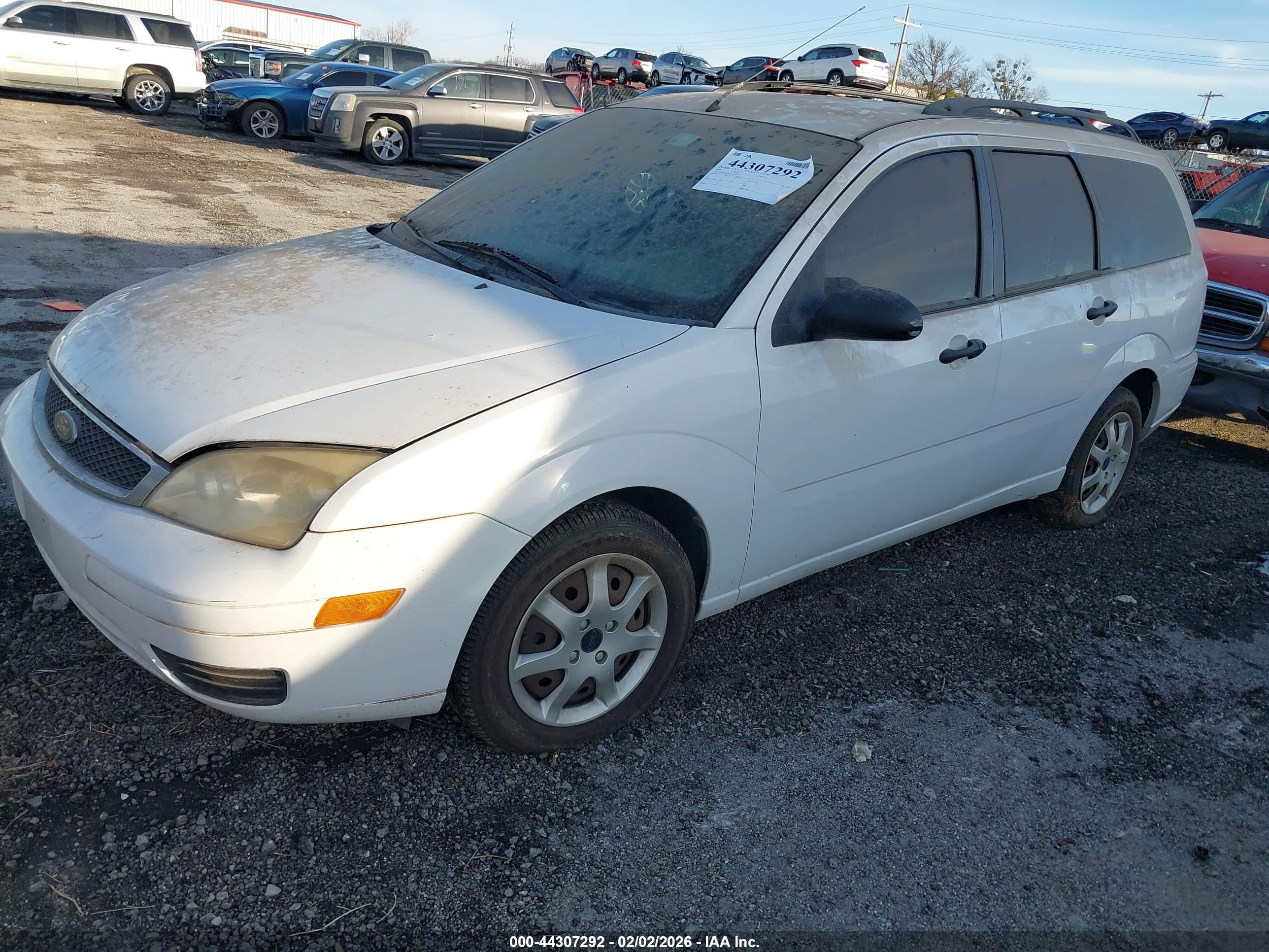 FORD FOCUS image 2