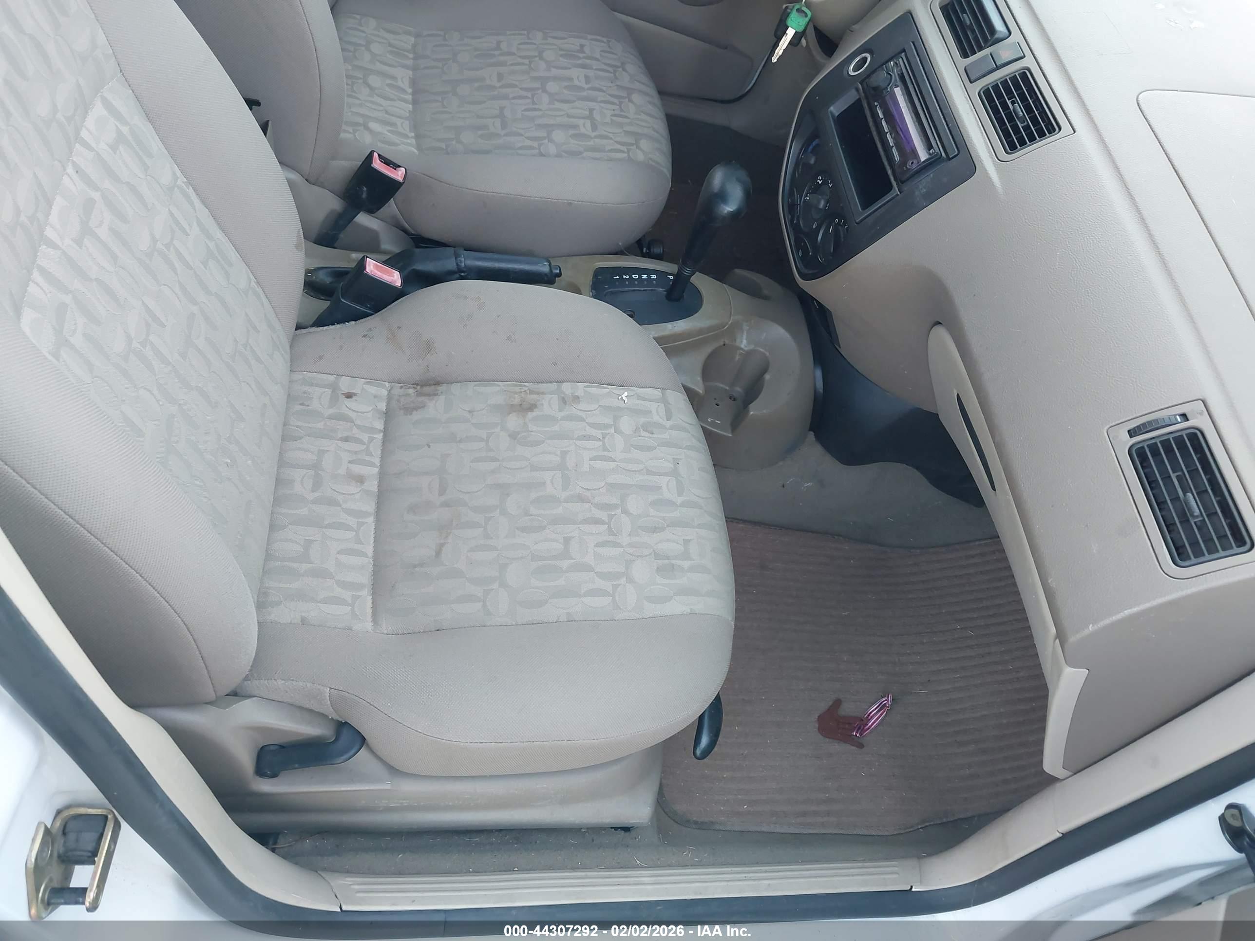 FORD FOCUS image 5