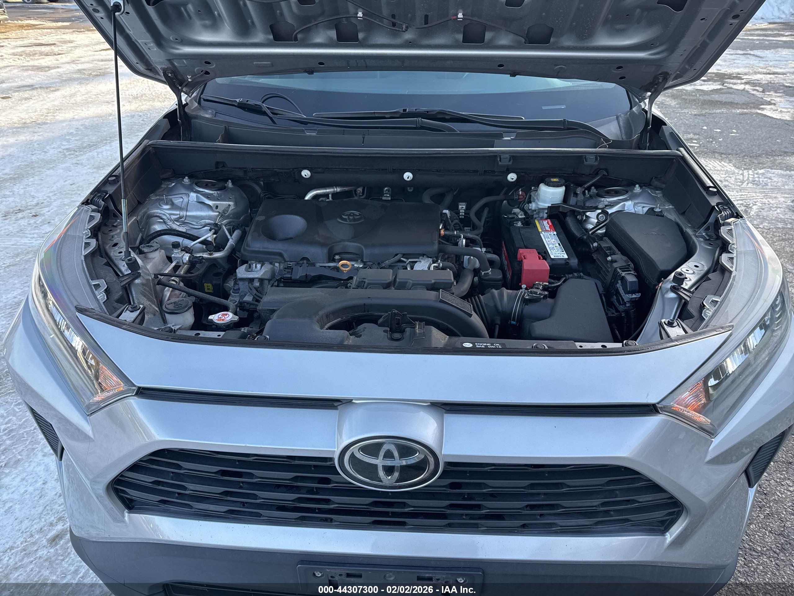 TOYOTA RAV4 image 10