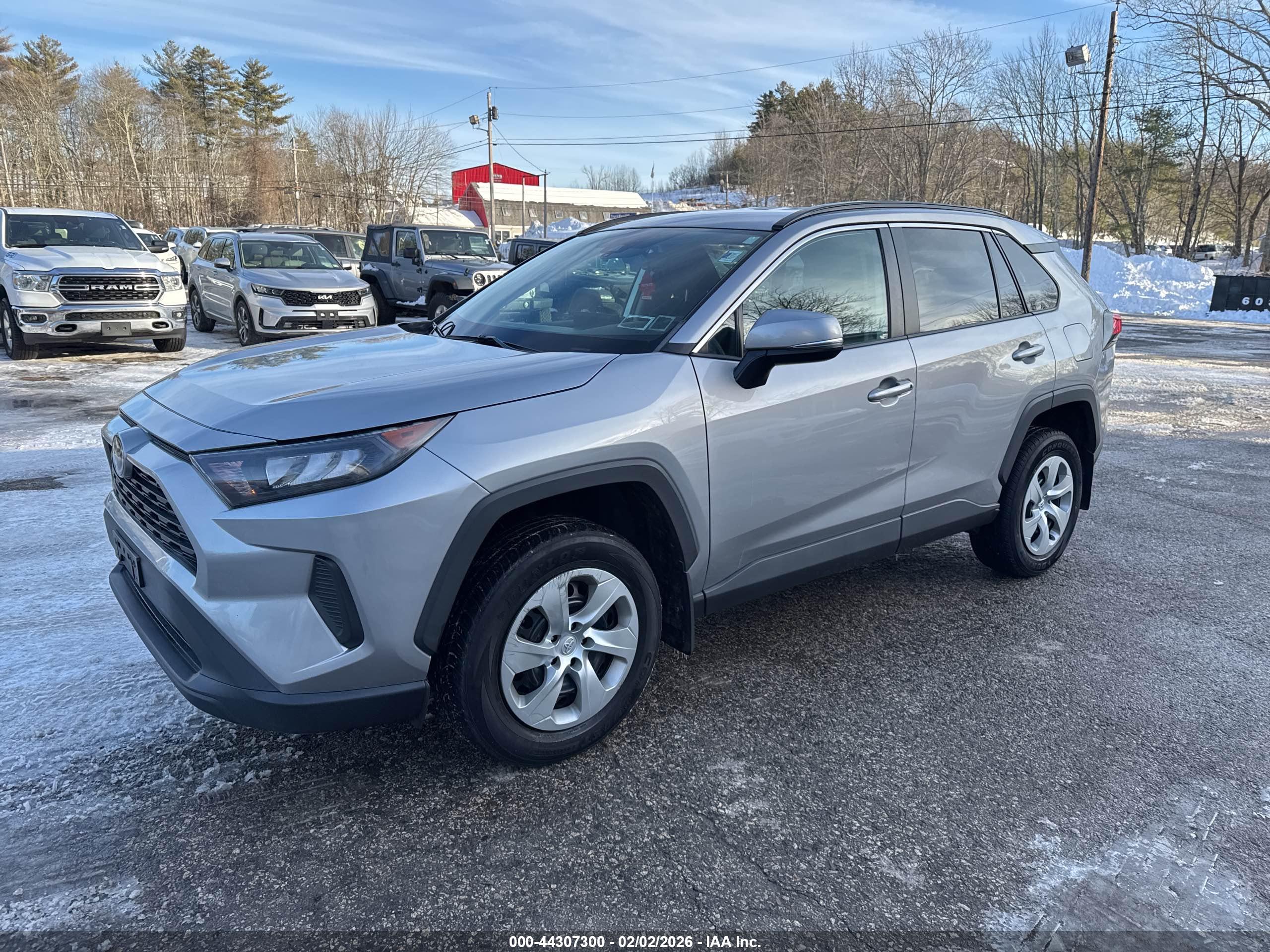 TOYOTA RAV4 image 2