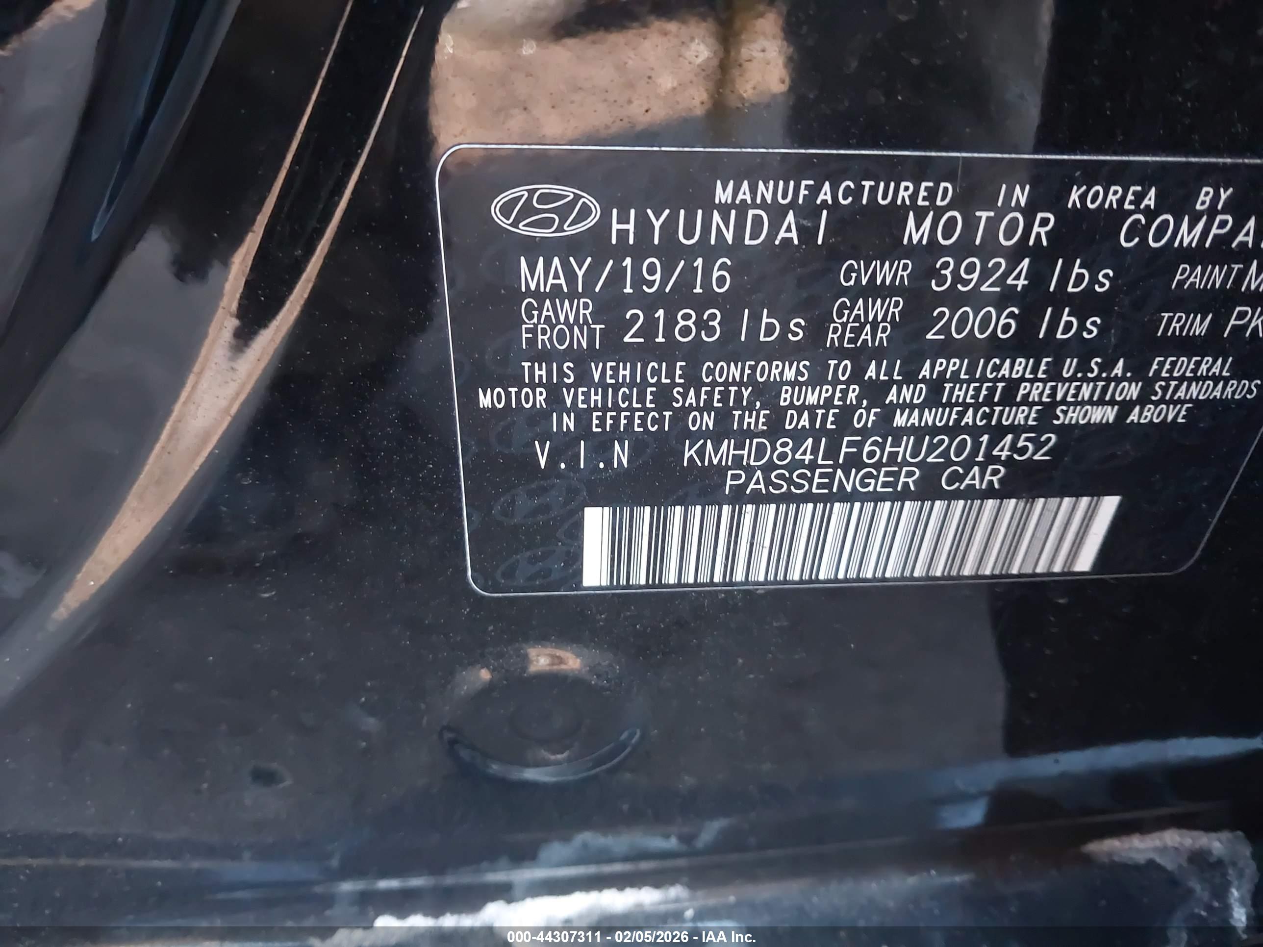 HYUNDAI ELANTRA image 9
