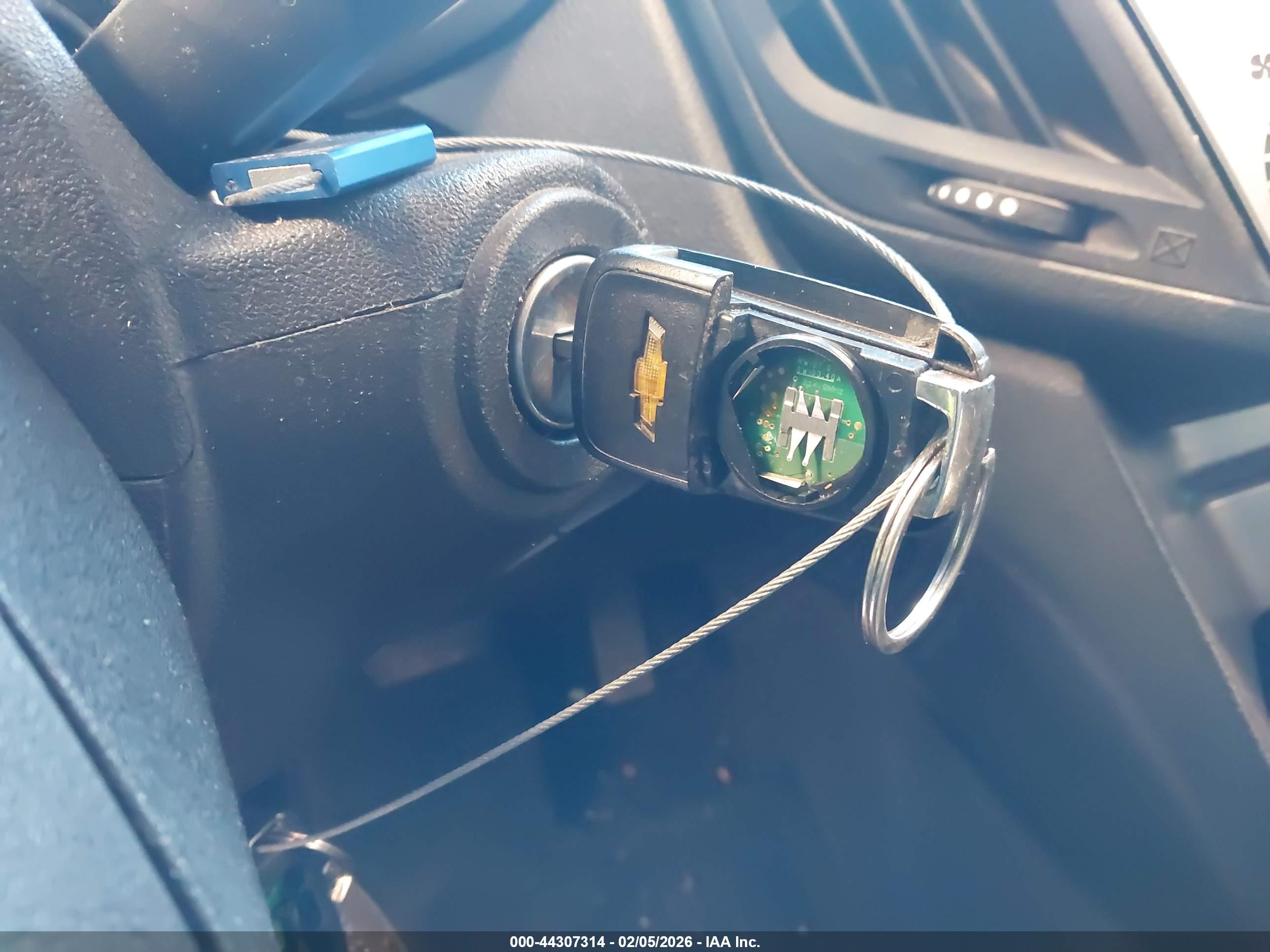 CHEVROLET EQUINOX image 11