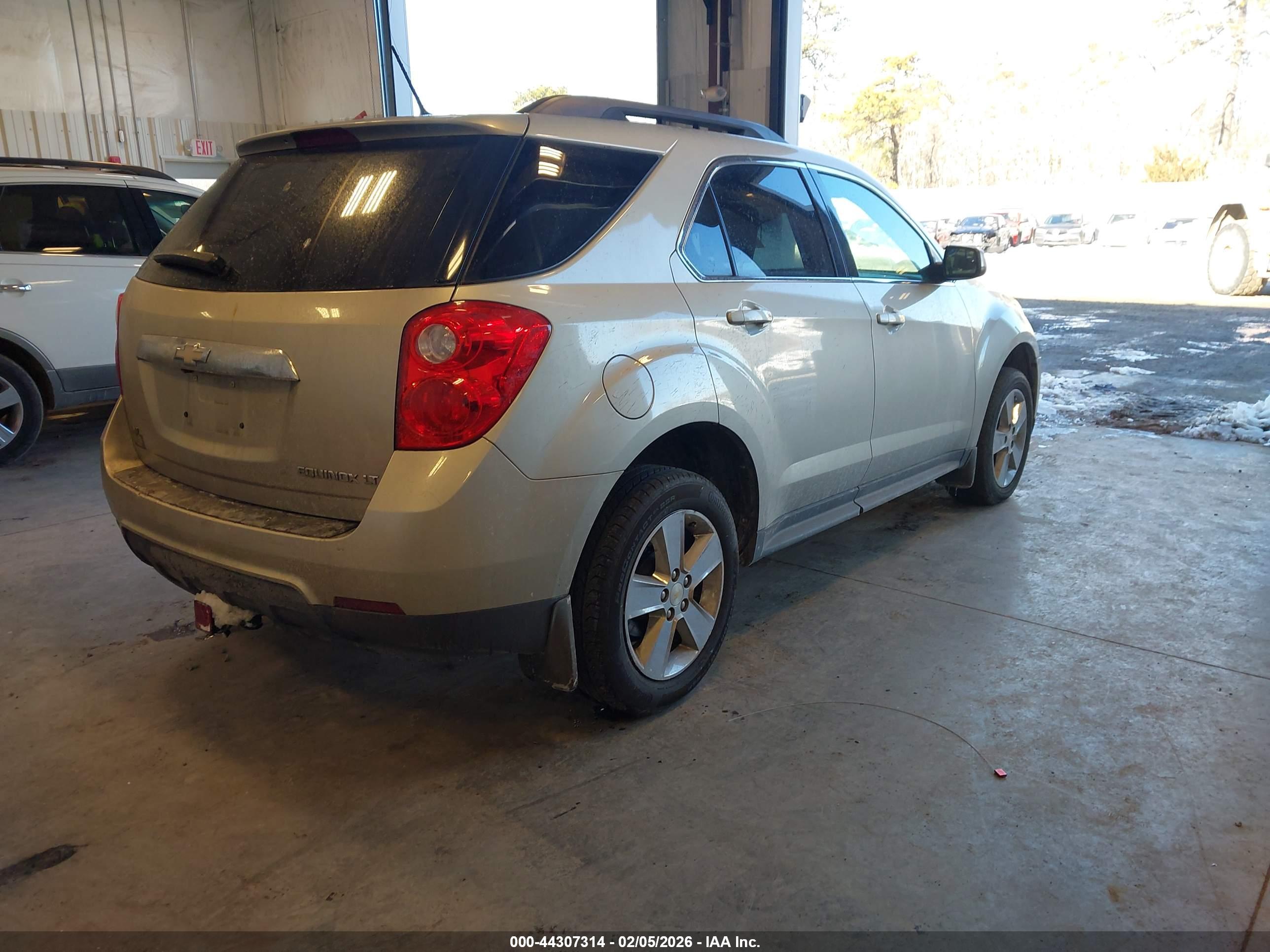 CHEVROLET EQUINOX image 4