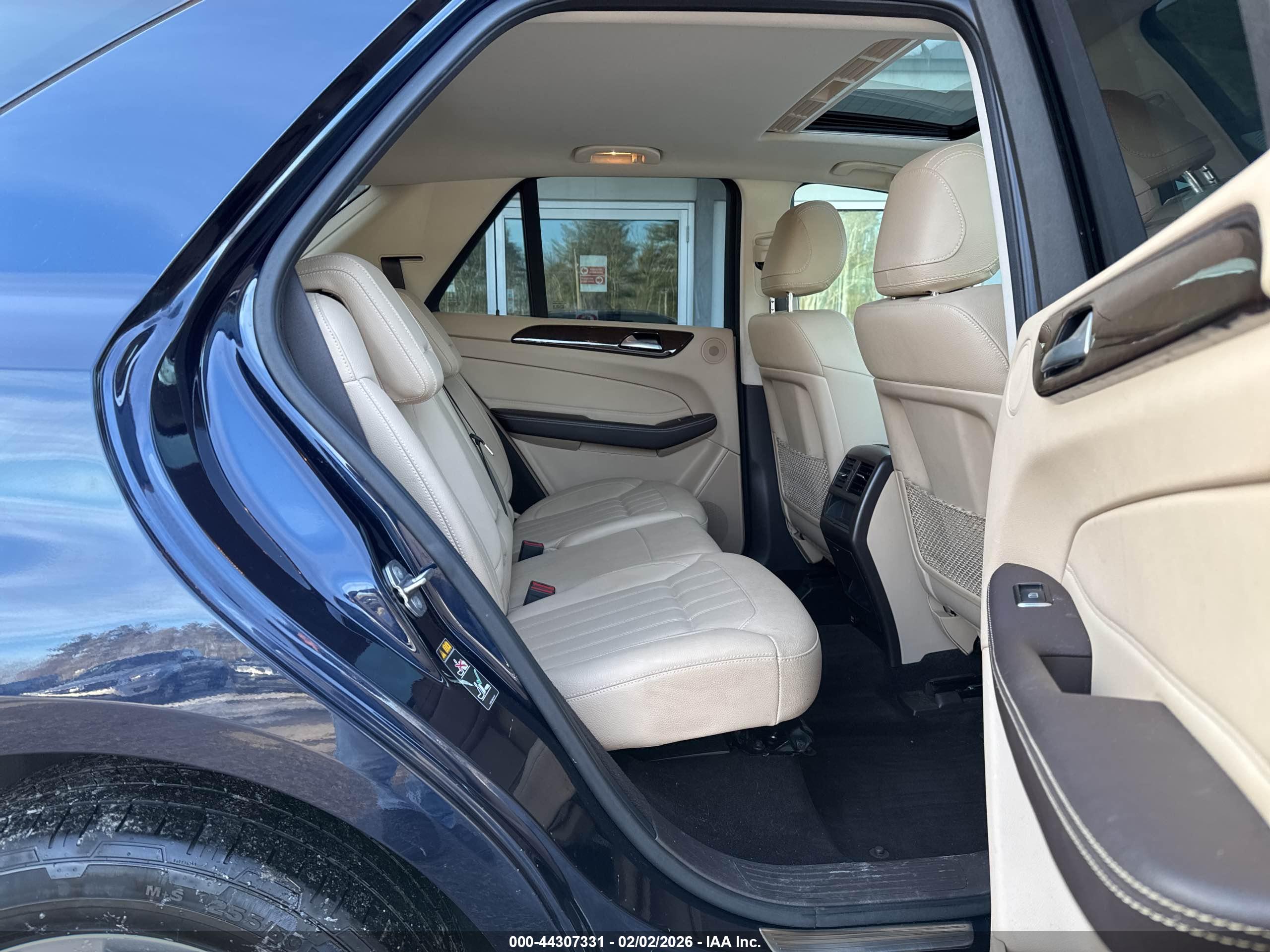 MERCEDES-BENZ GLE image 8
