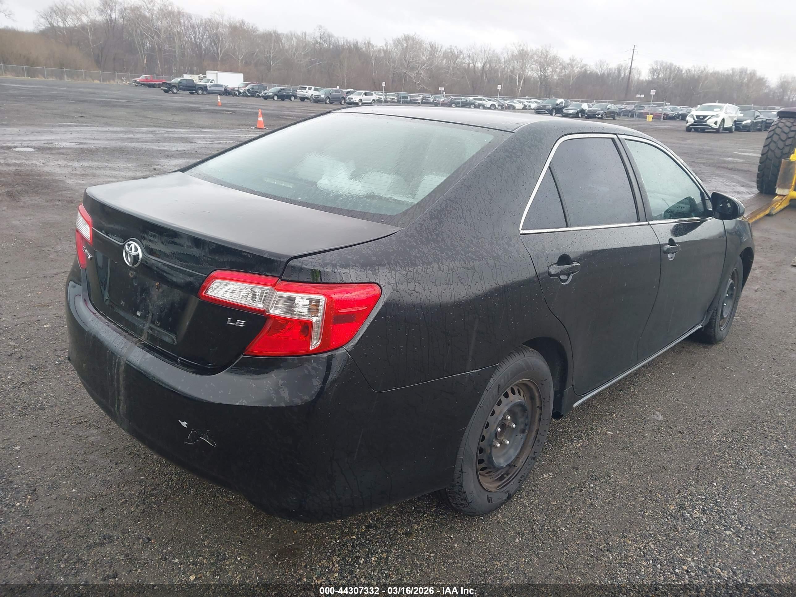 TOYOTA CAMRY image 4