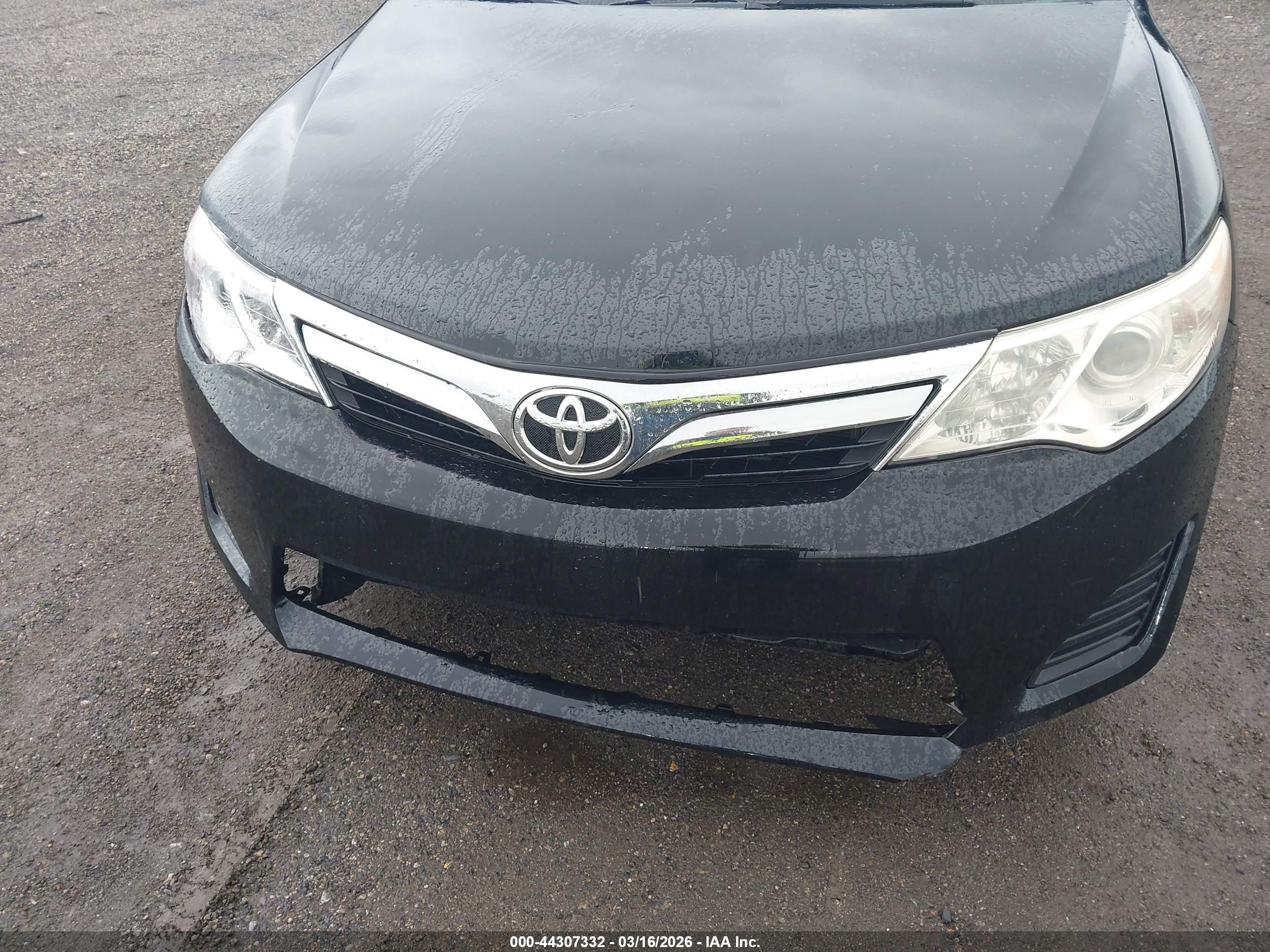 TOYOTA CAMRY image 6