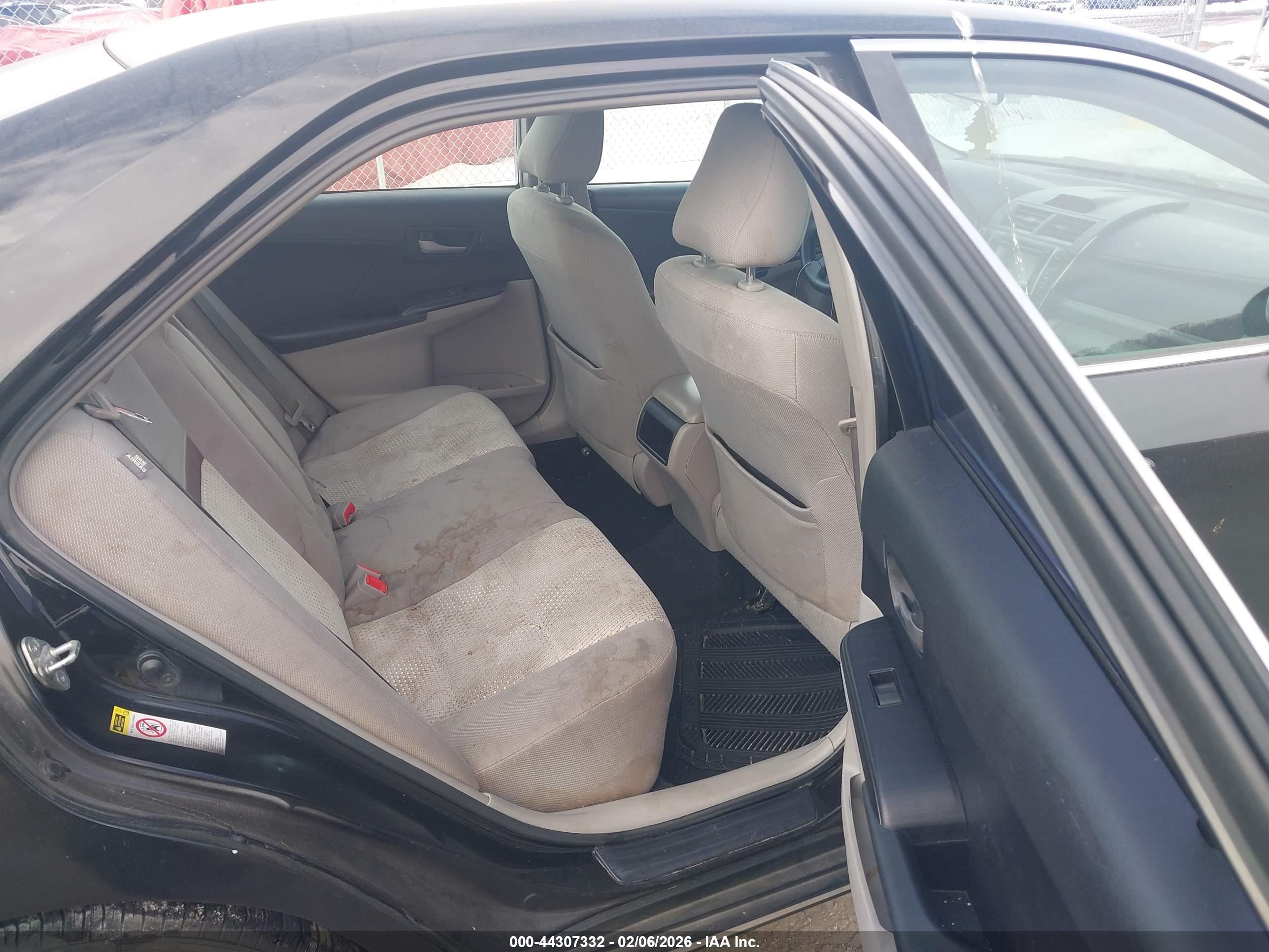 TOYOTA CAMRY image 8